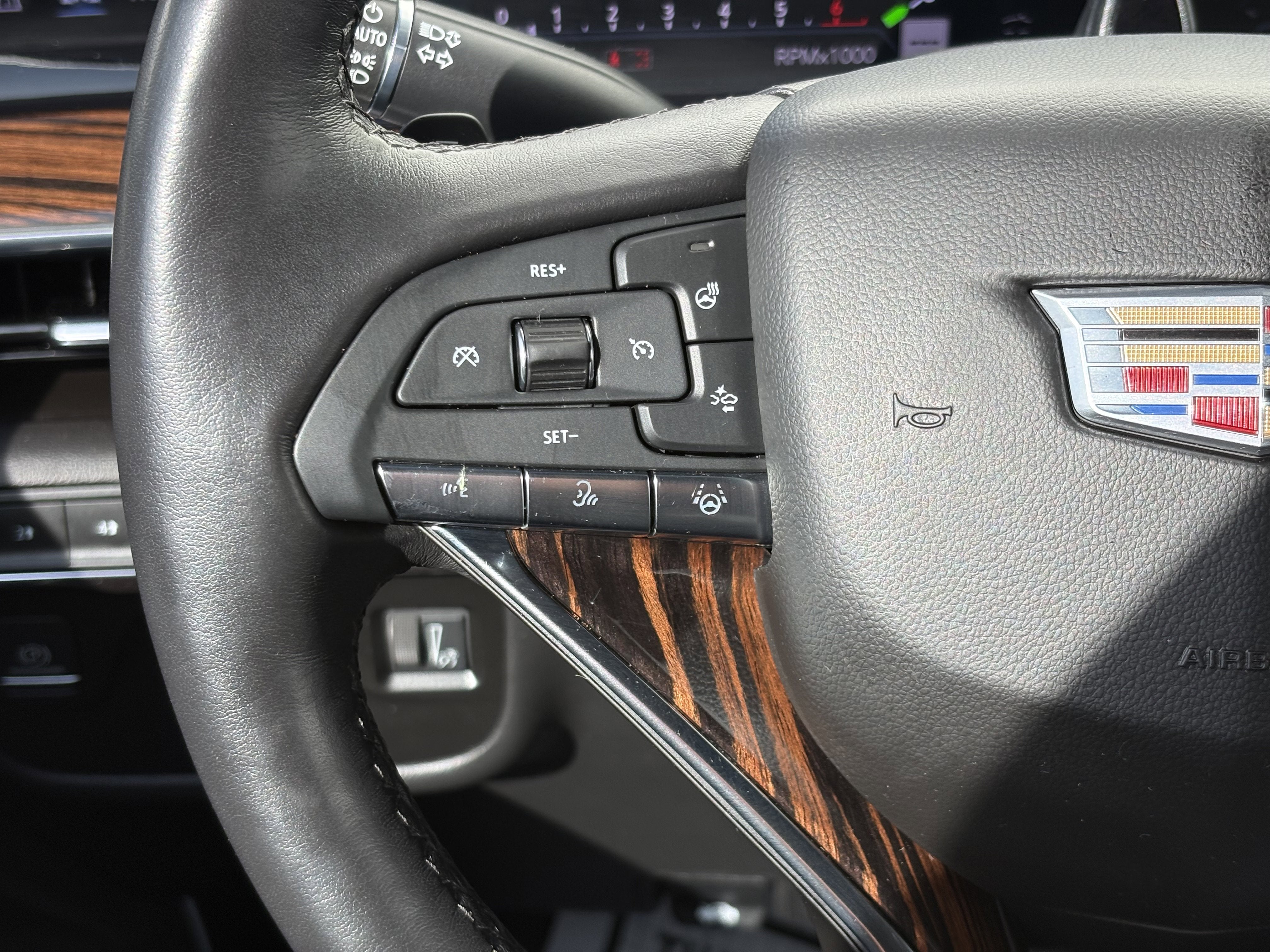 2022 Cadillac Escalade Premium Luxury