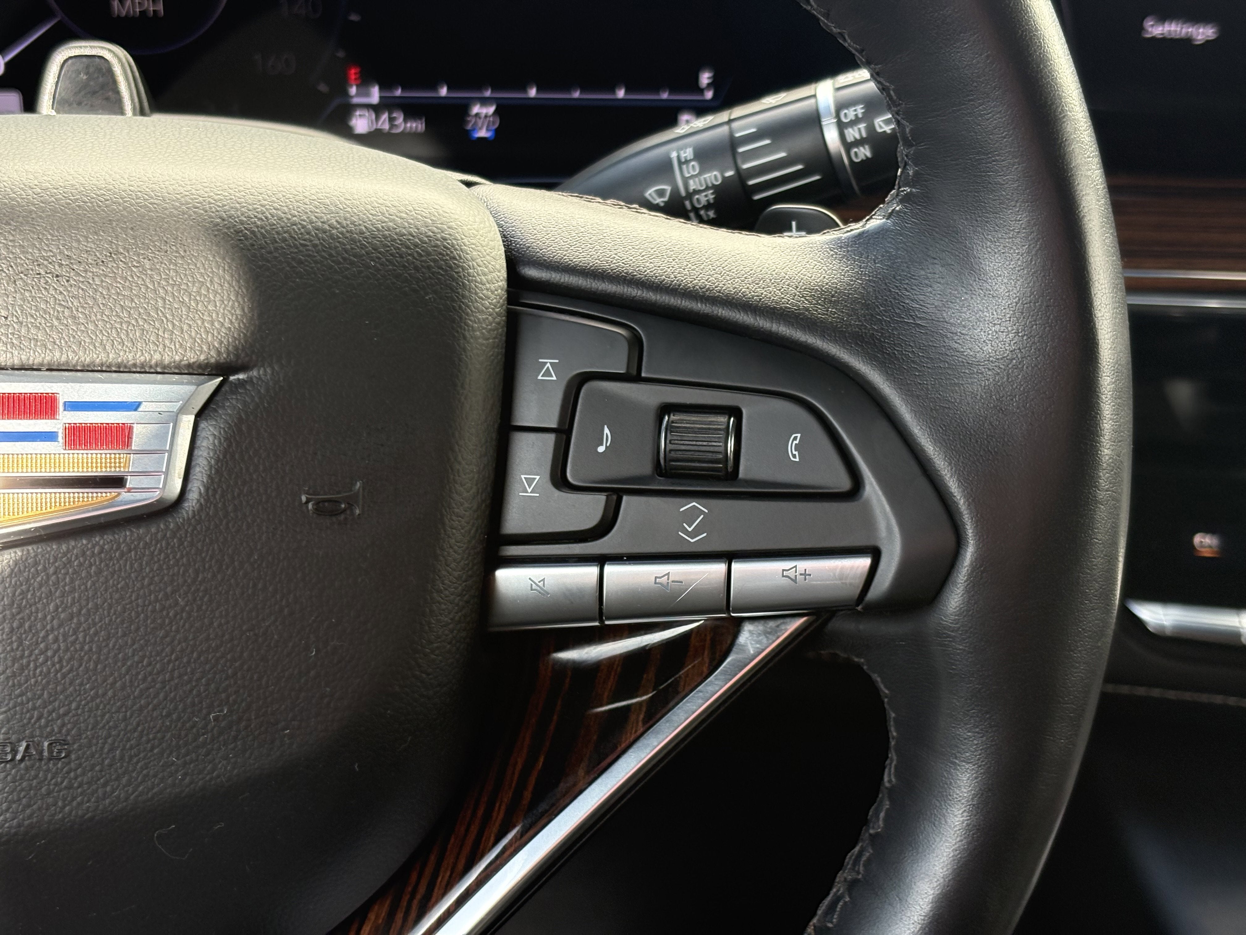 2022 Cadillac Escalade Premium Luxury