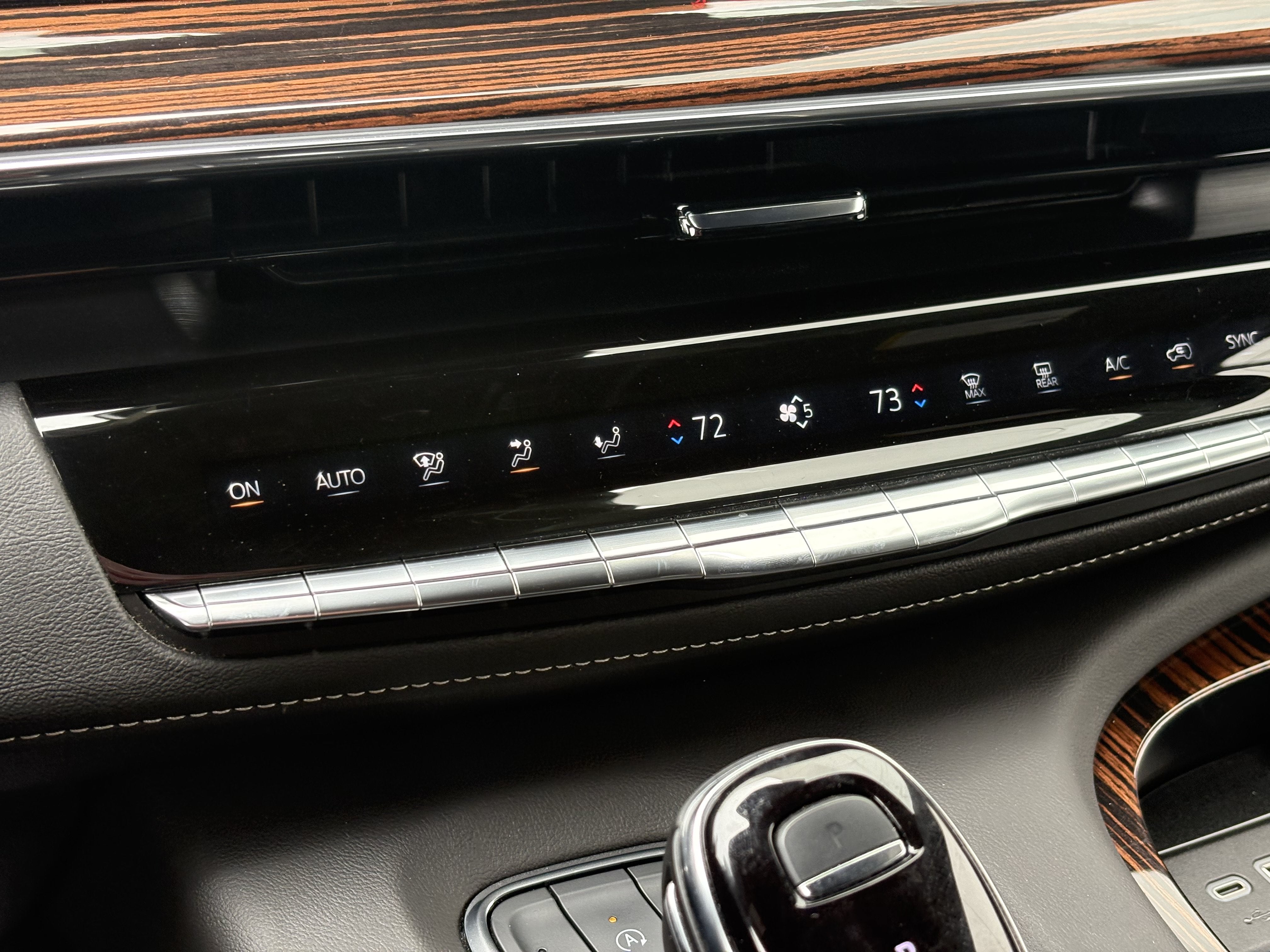 2024 Cadillac Escalade Premium Luxury
