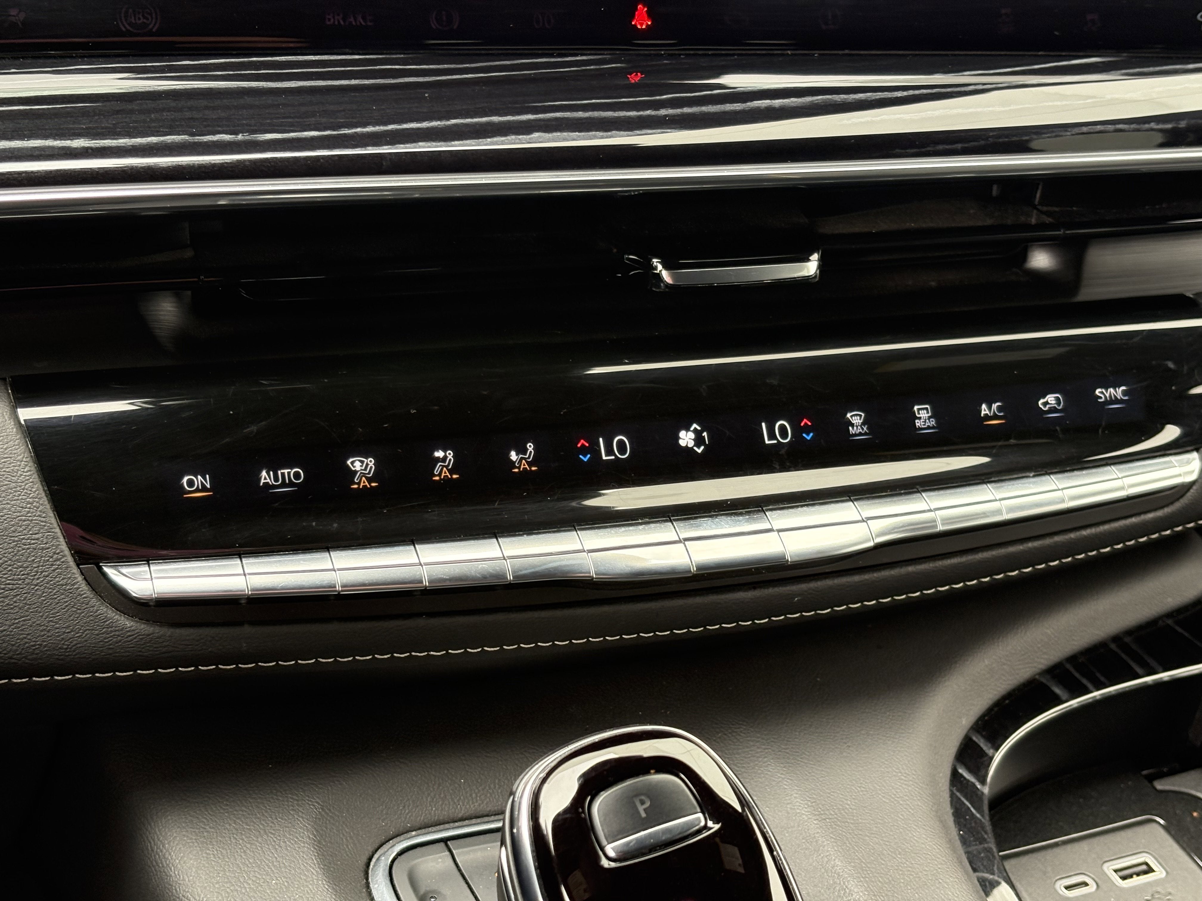 2023 Cadillac Escalade Sport