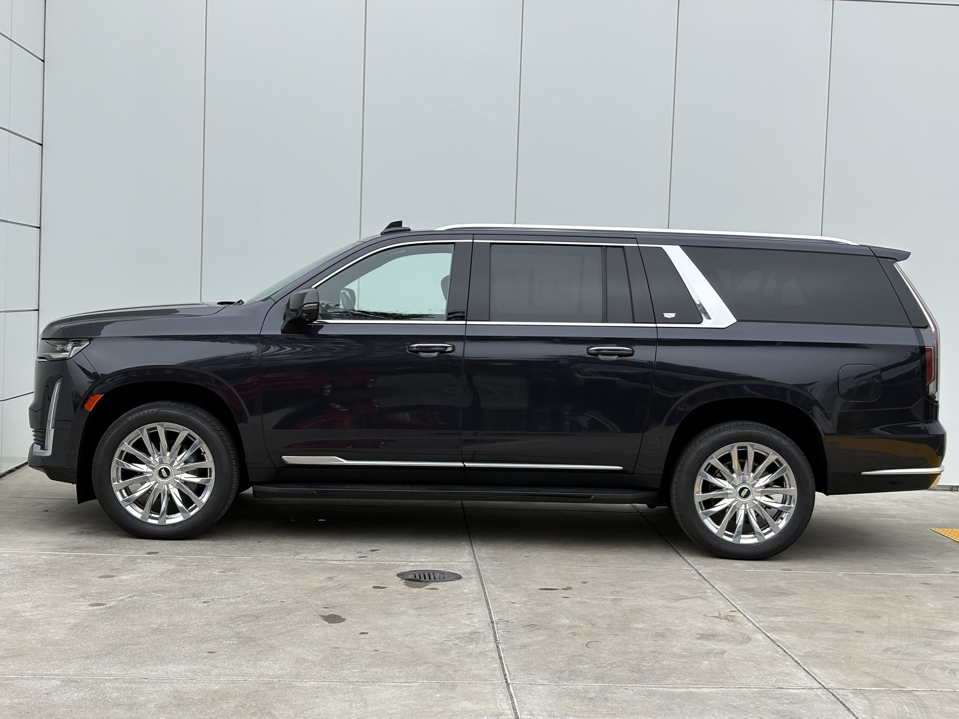 2024 Cadillac Escalade ESV Premium Luxury
