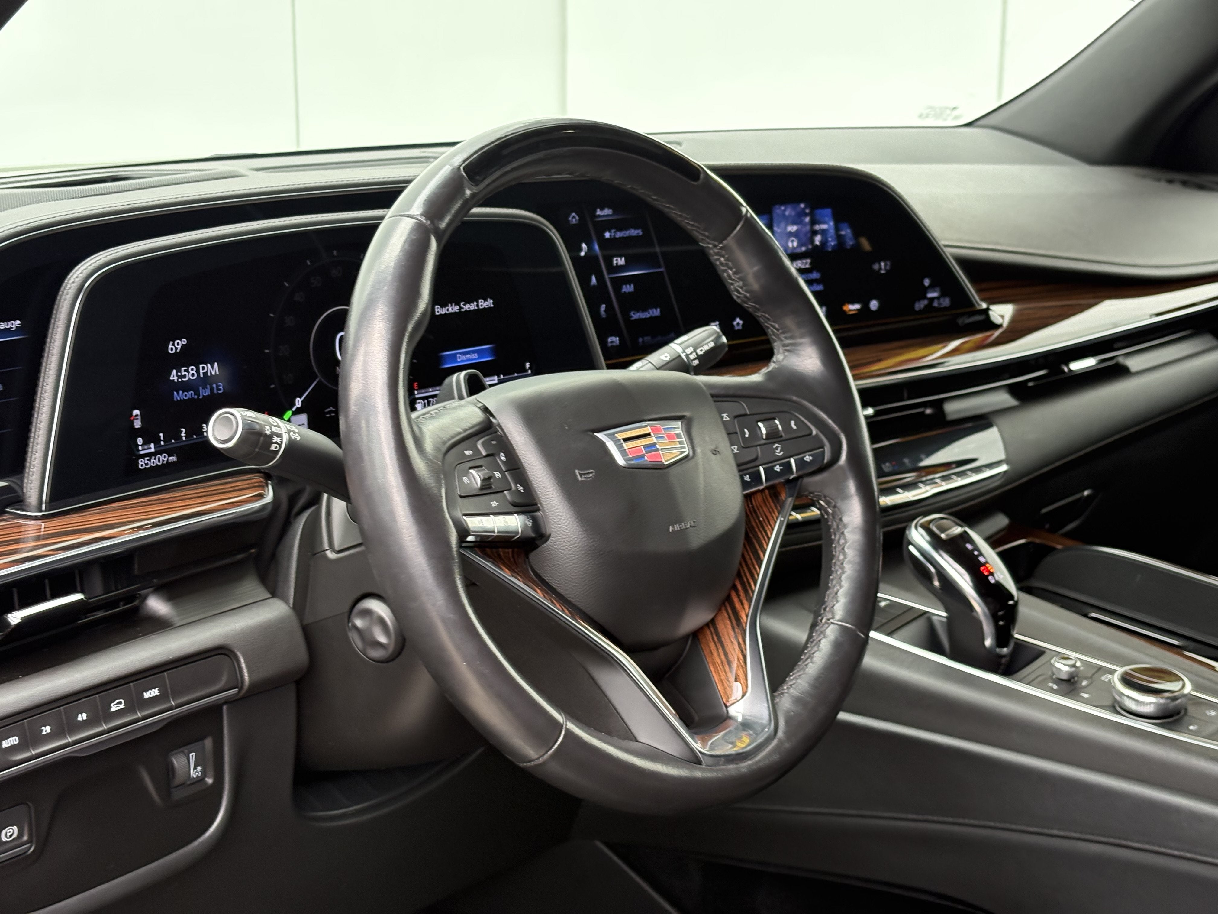 2022 Cadillac Escalade ESV Premium Luxury