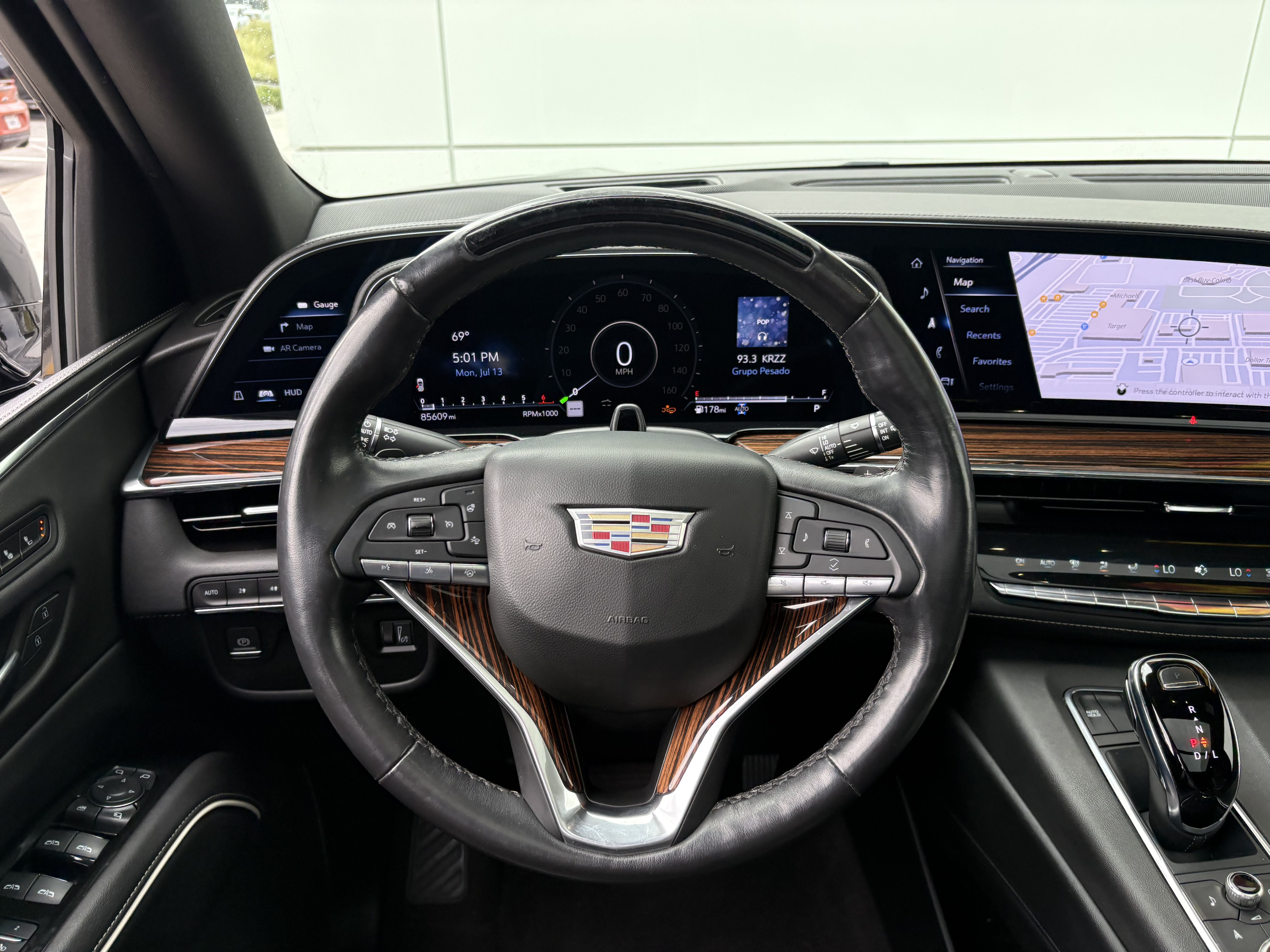 2022 Cadillac Escalade ESV Premium Luxury