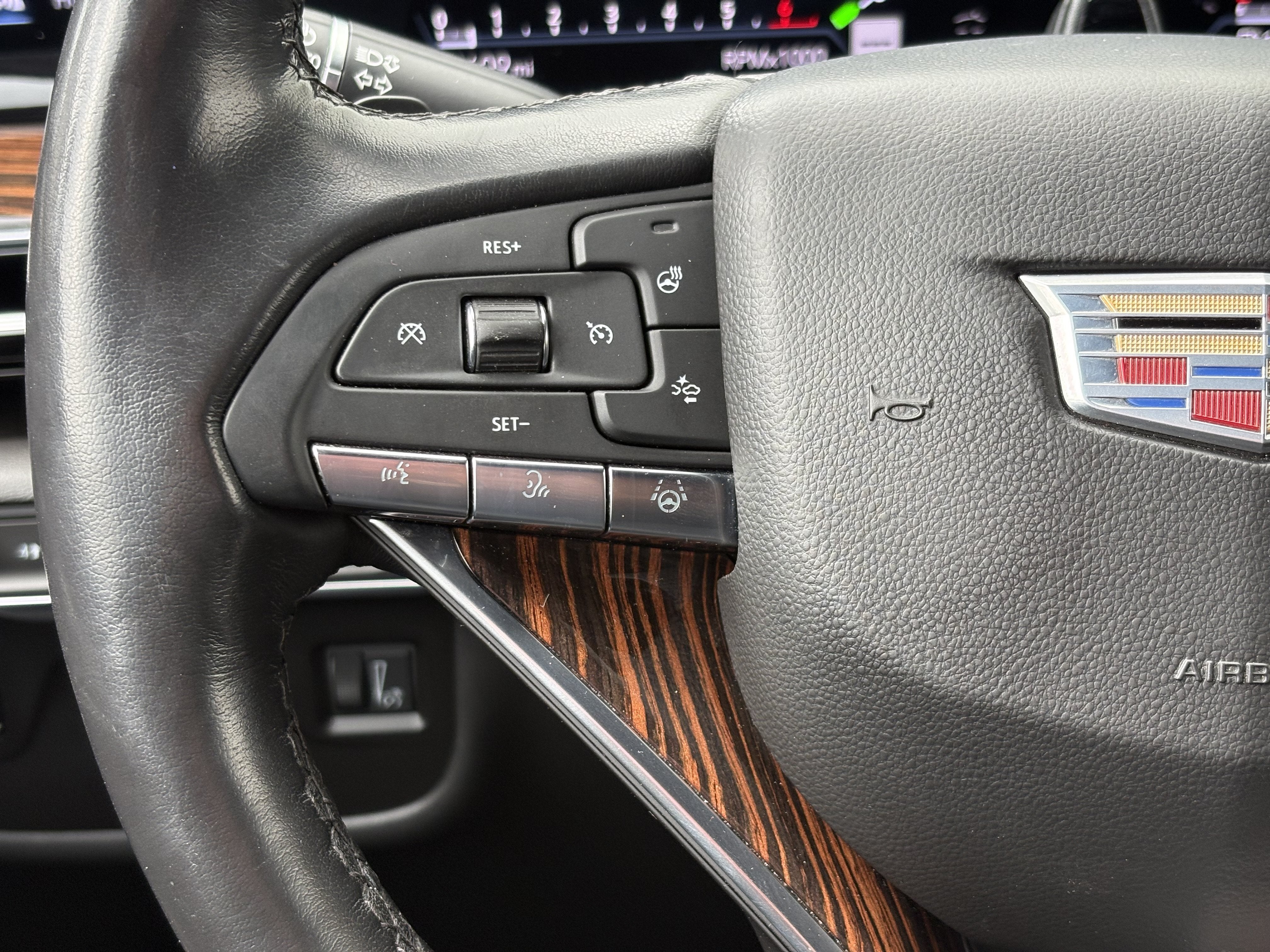 2022 Cadillac Escalade ESV Premium Luxury