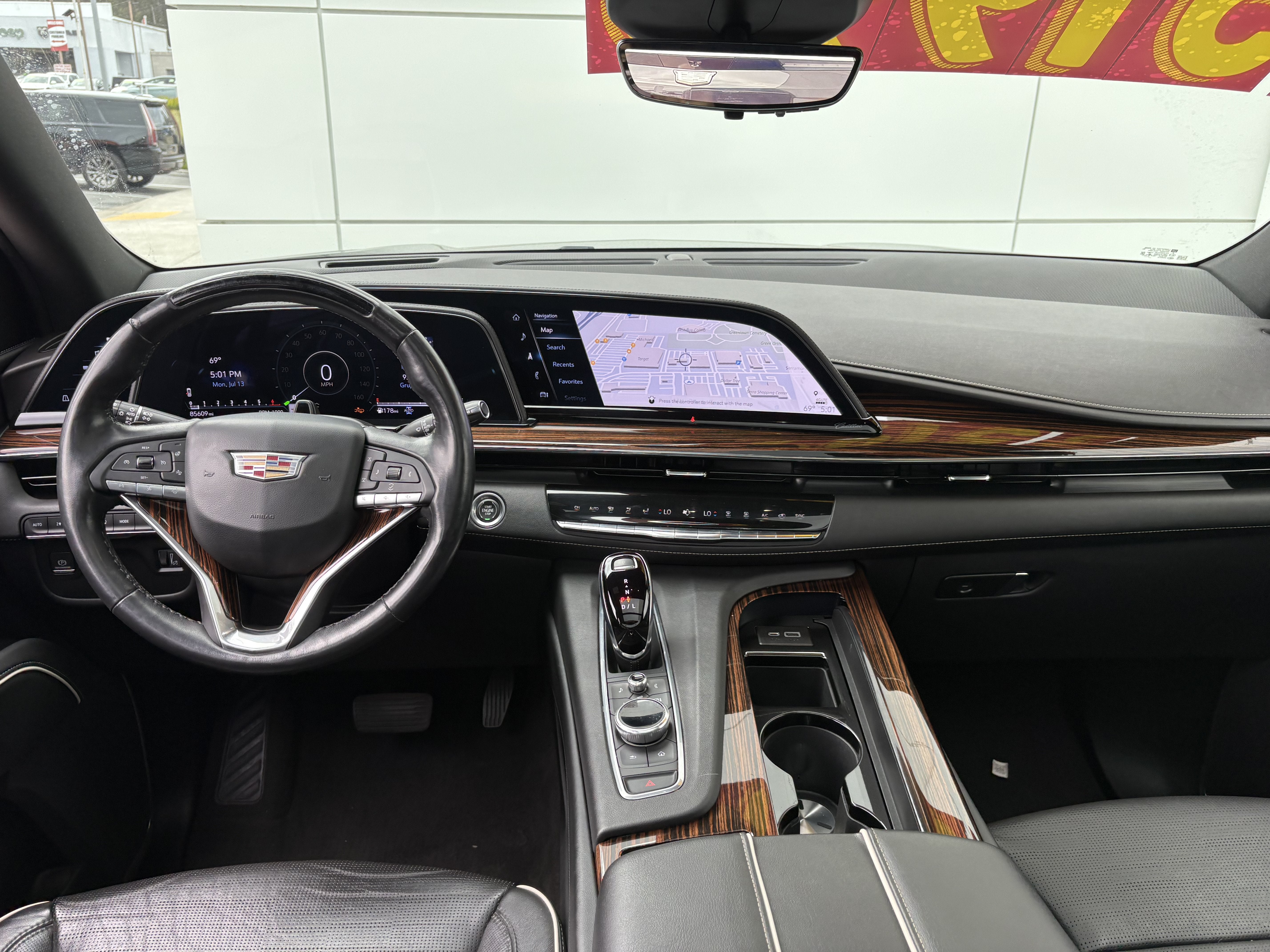 2022 Cadillac Escalade ESV Premium Luxury