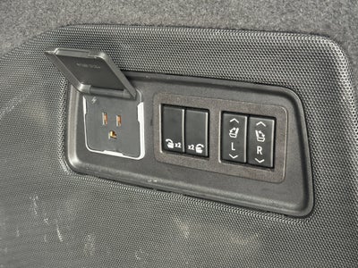 2023 Cadillac Escalade ESV Sport Platinum