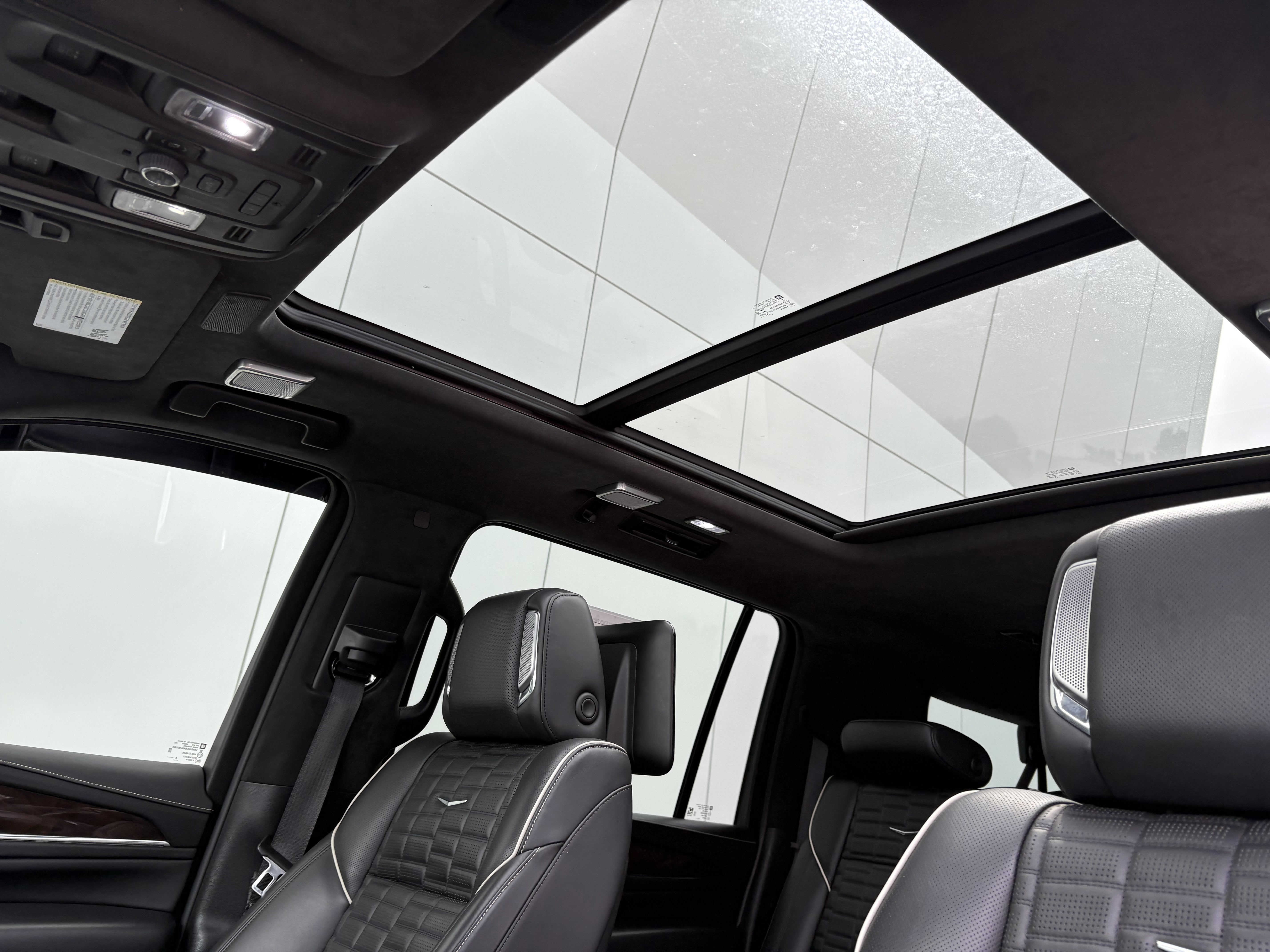 2023 Cadillac Escalade ESV Sport Platinum