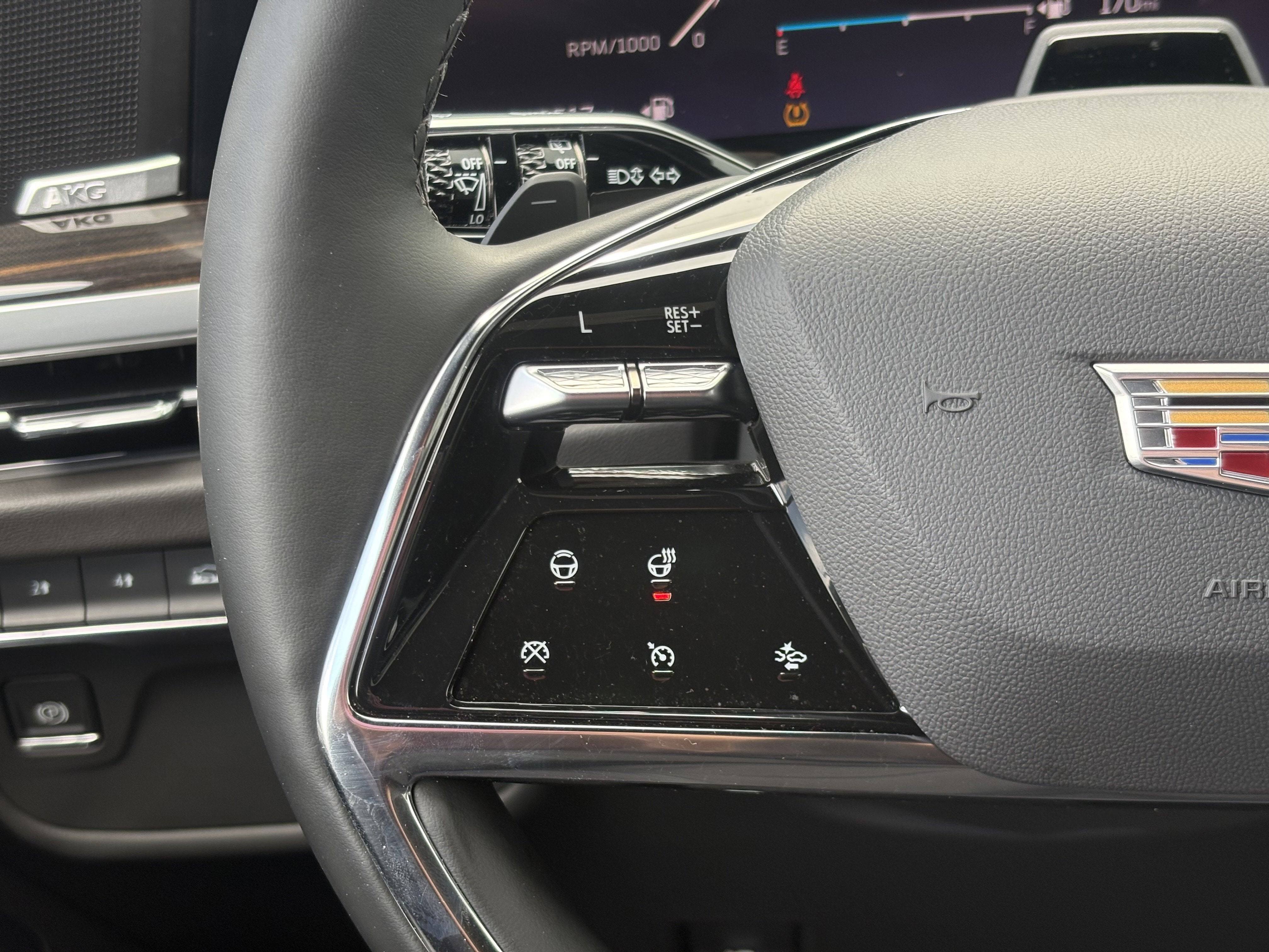 2025 Cadillac Escalade Luxury