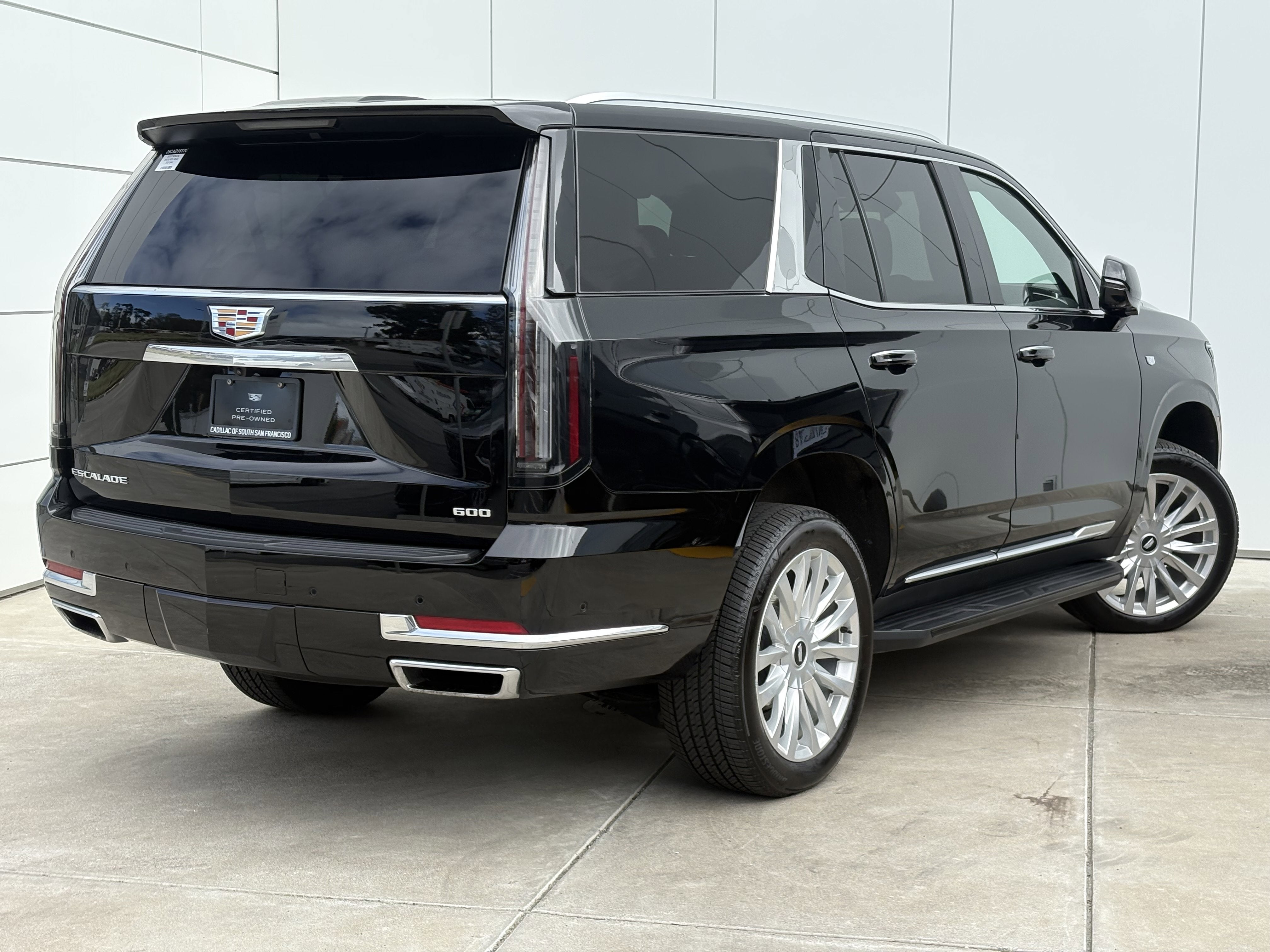 2025 Cadillac Escalade Luxury