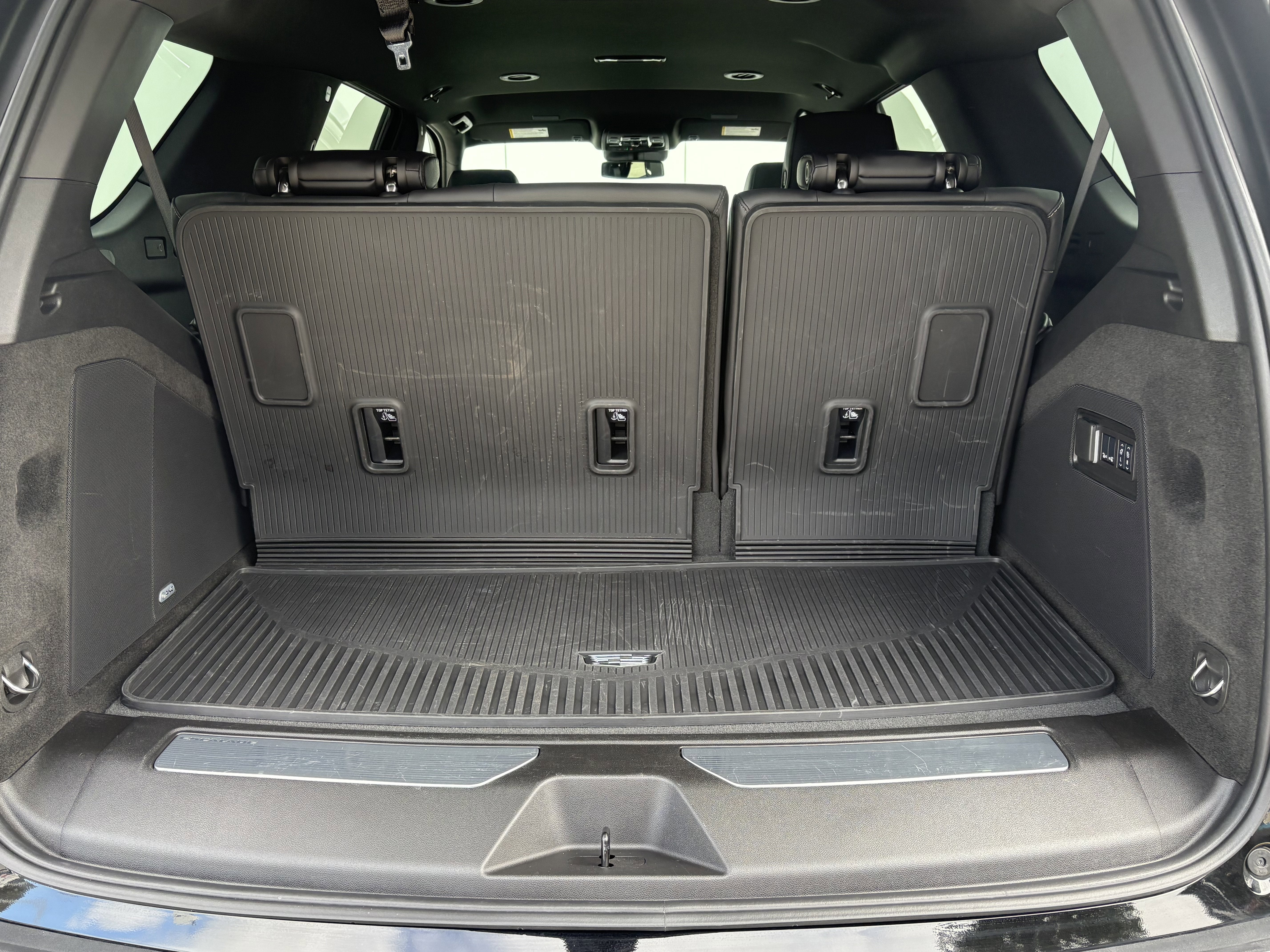 2025 Cadillac Escalade Luxury
