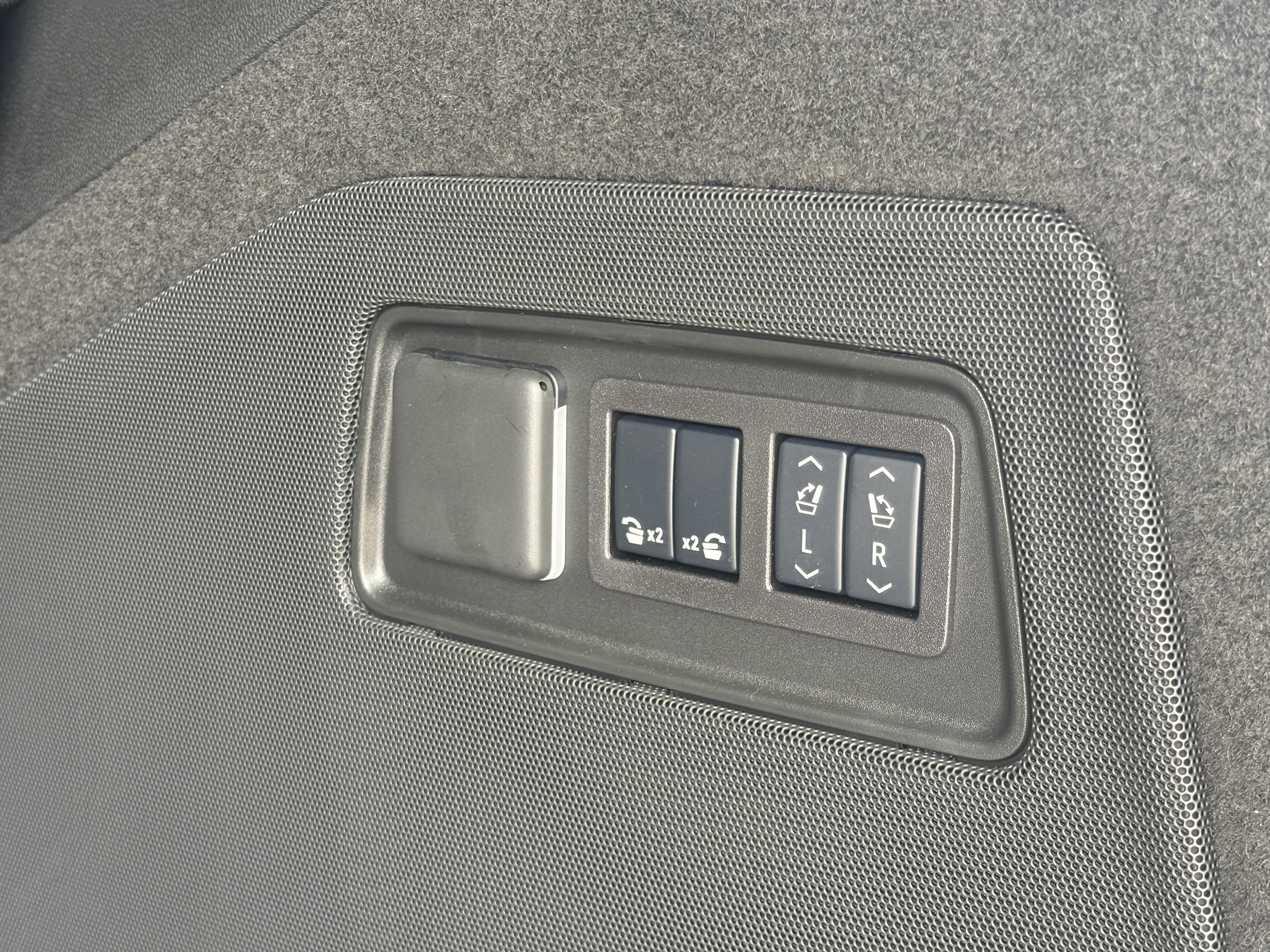 2025 Cadillac Escalade Premium Luxury Platinum