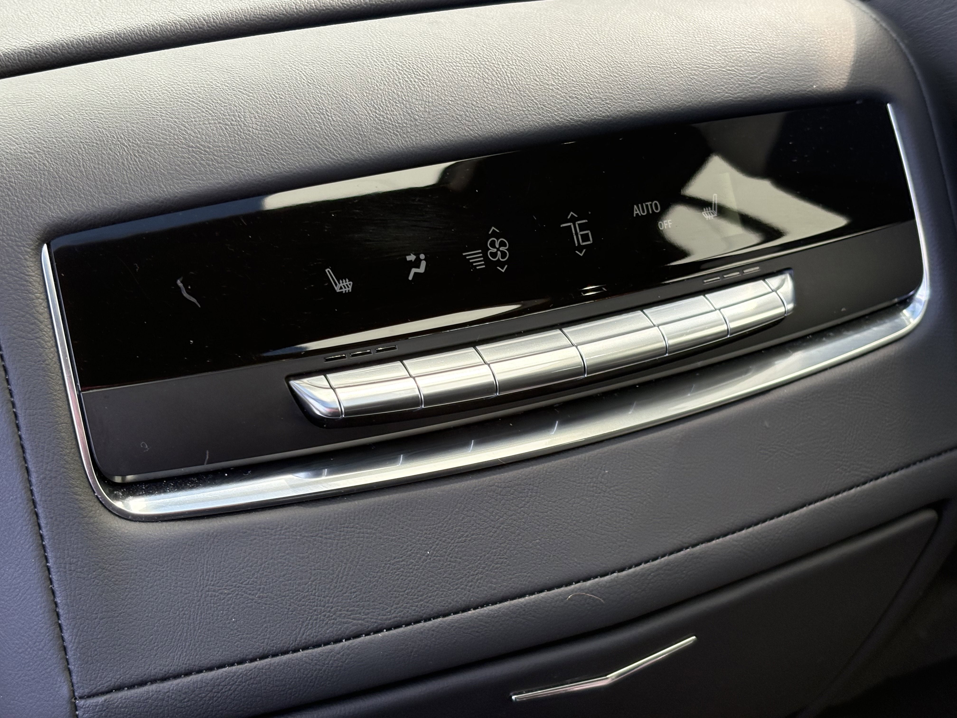 2025 Cadillac Escalade ESV Premium Luxury