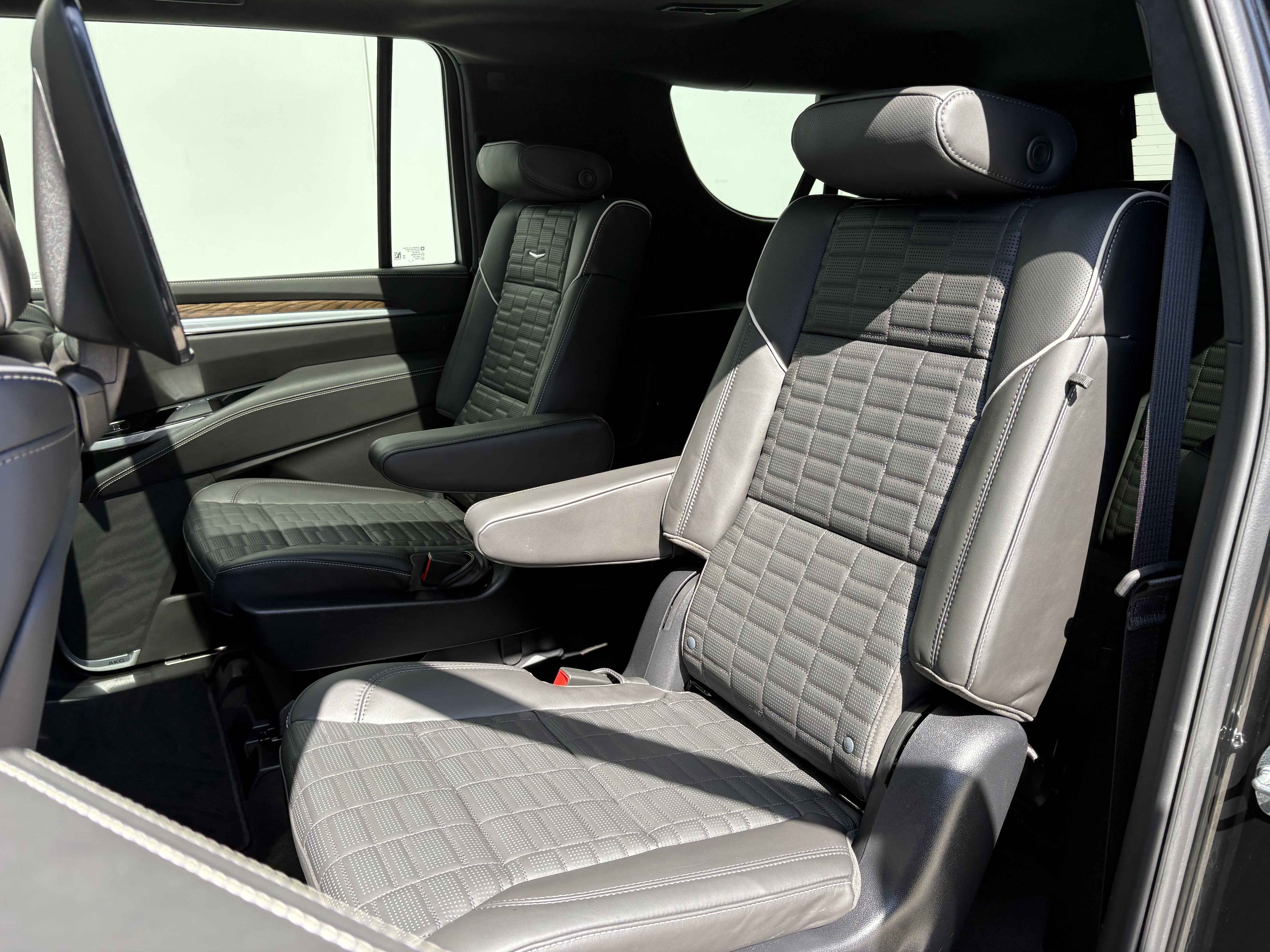 2025 Cadillac Escalade ESV Premium Luxury Platinum