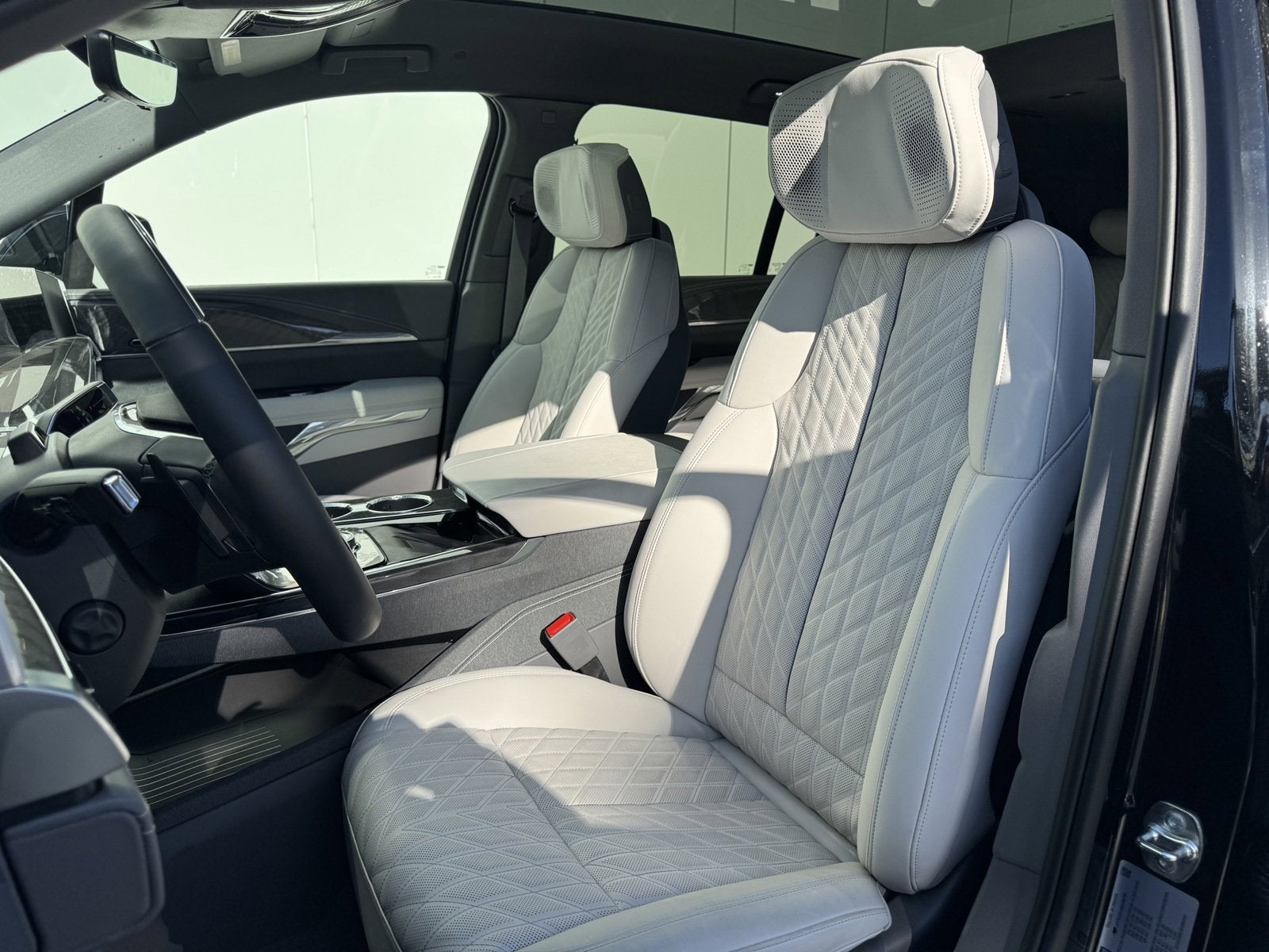 2025 Cadillac ESCALADE IQ Luxury 1