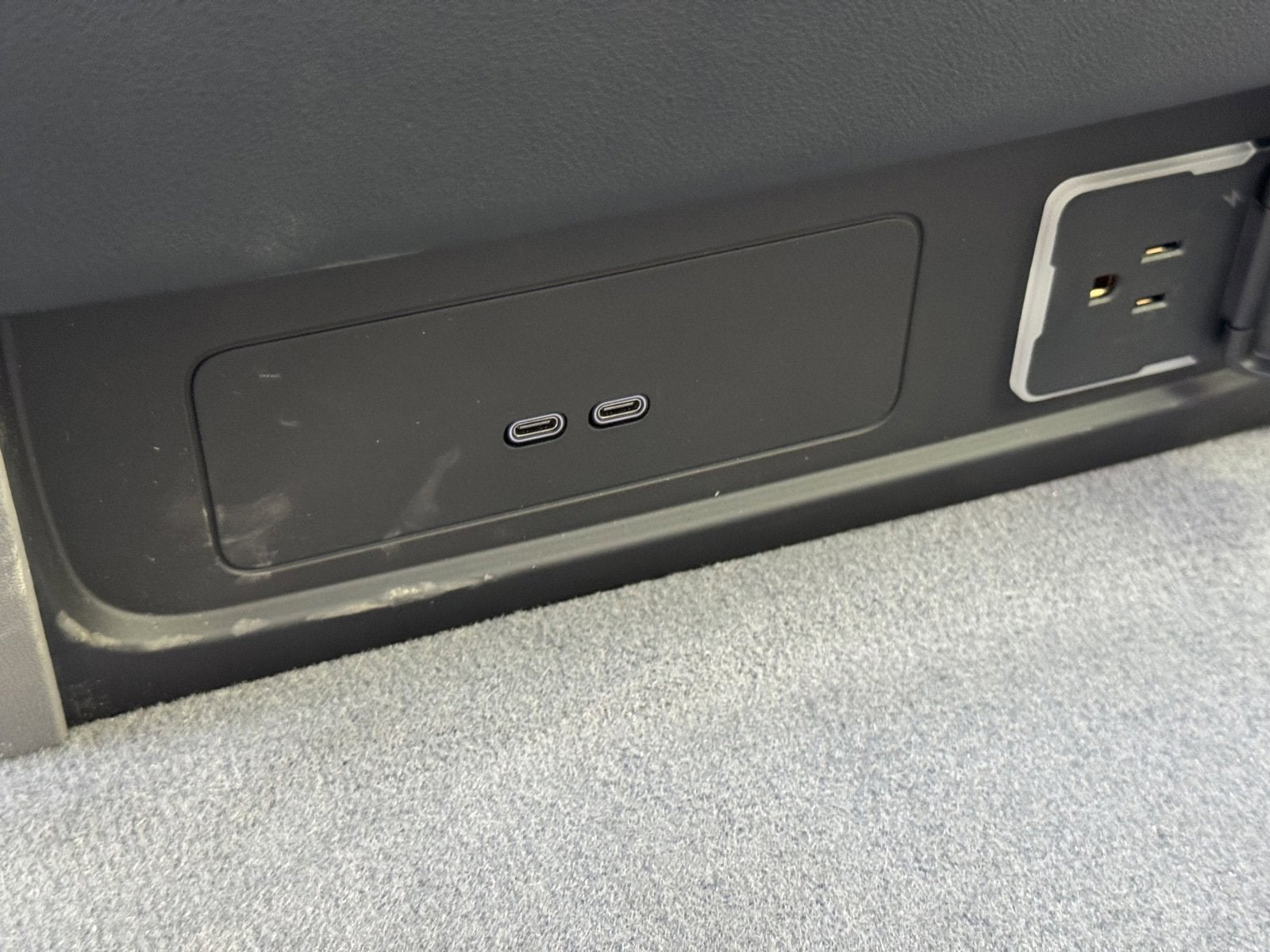 2025 Cadillac ESCALADE IQ Luxury 1