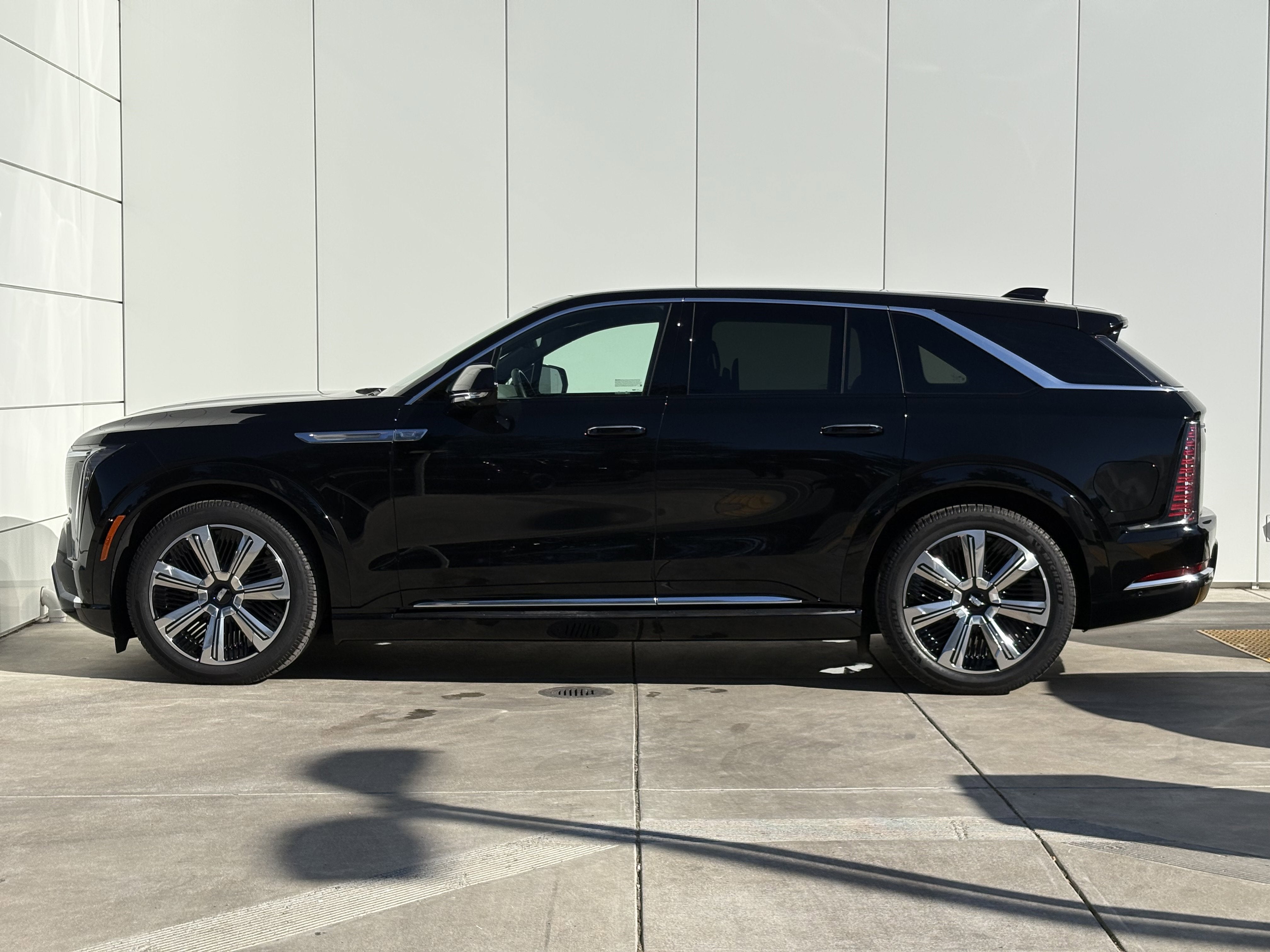 2025 Cadillac ESCALADE IQ Luxury 1