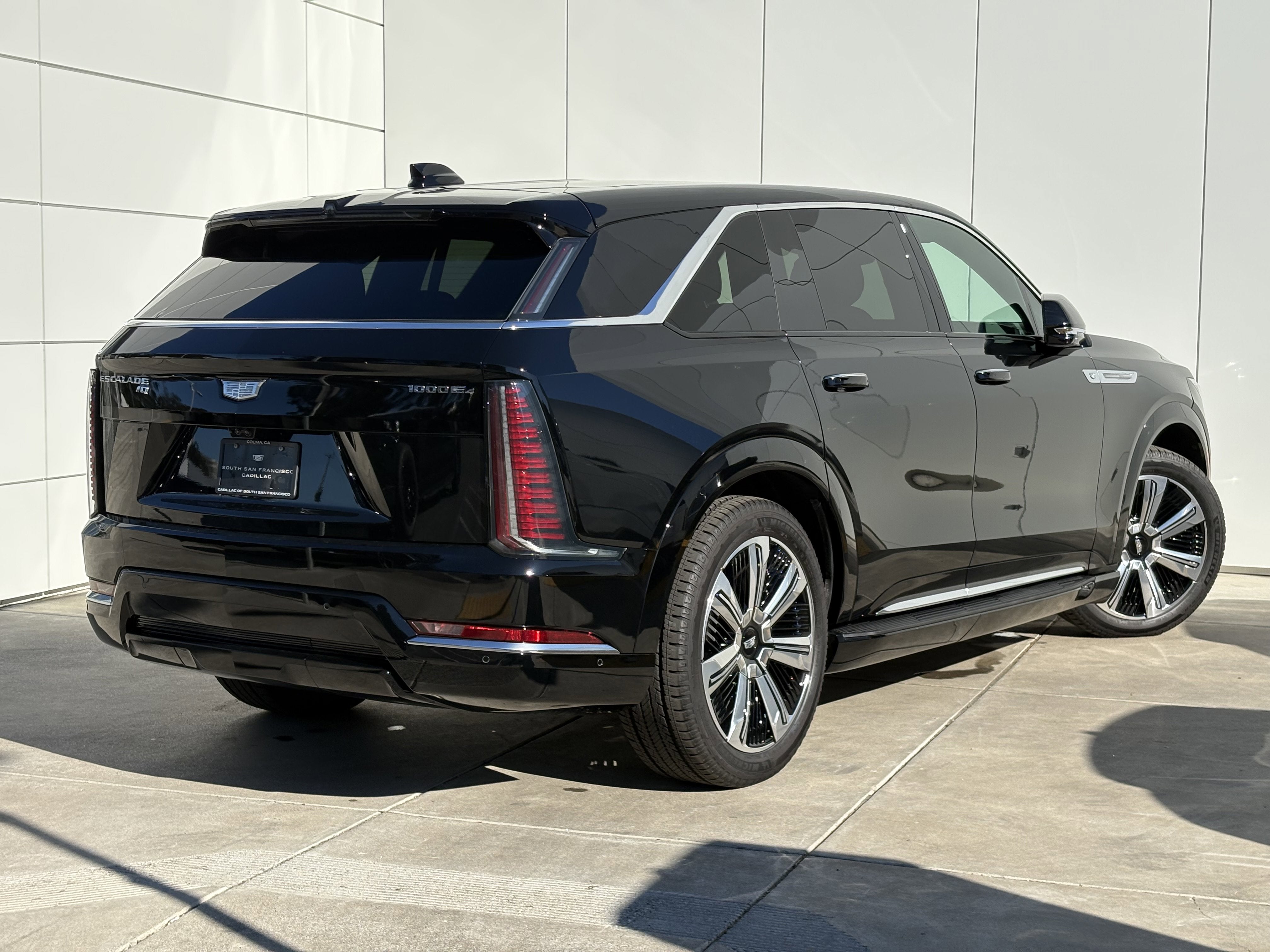 2025 Cadillac ESCALADE IQ Luxury 1