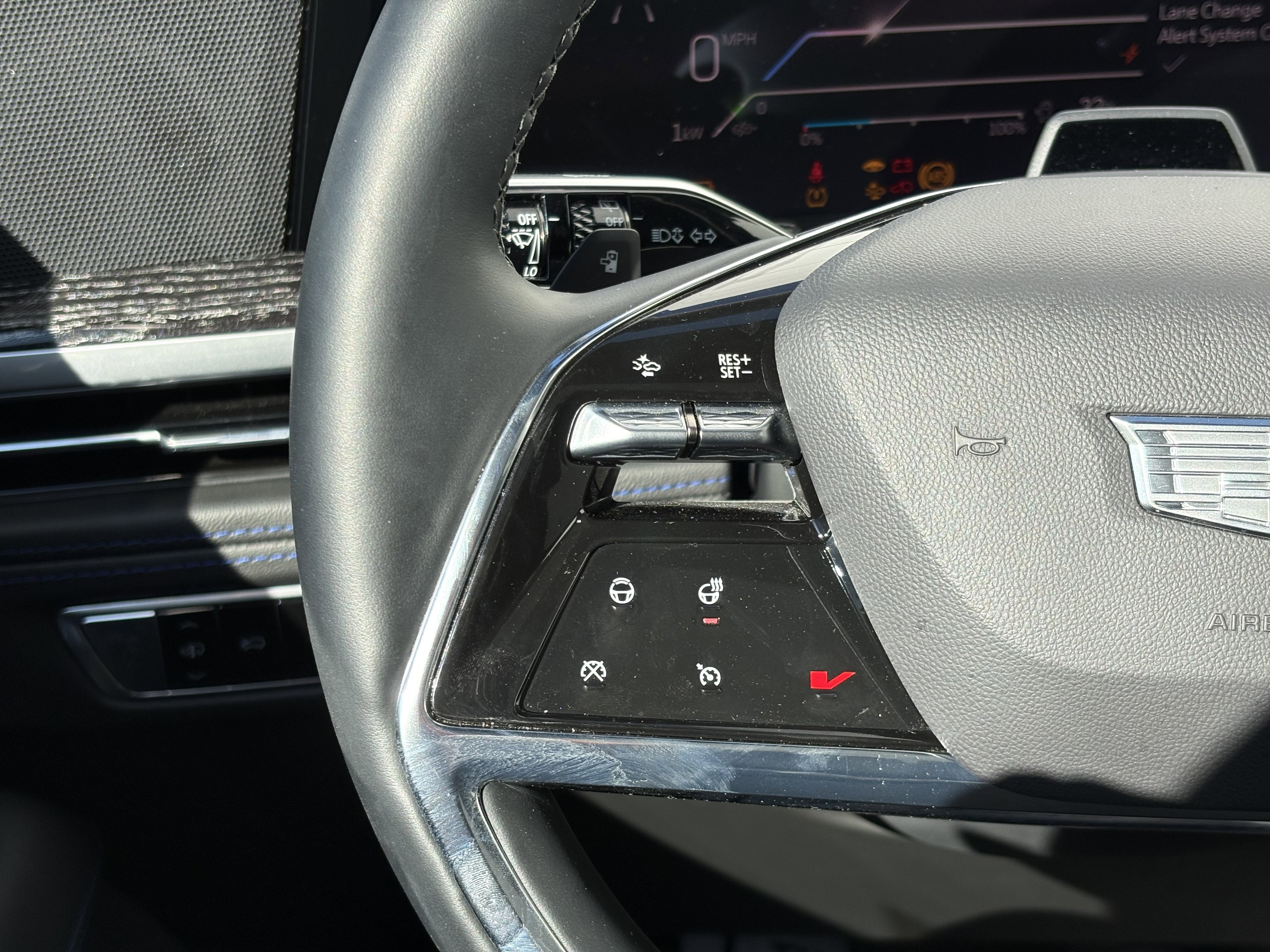 2025 Cadillac ESCALADE IQ Luxury 1