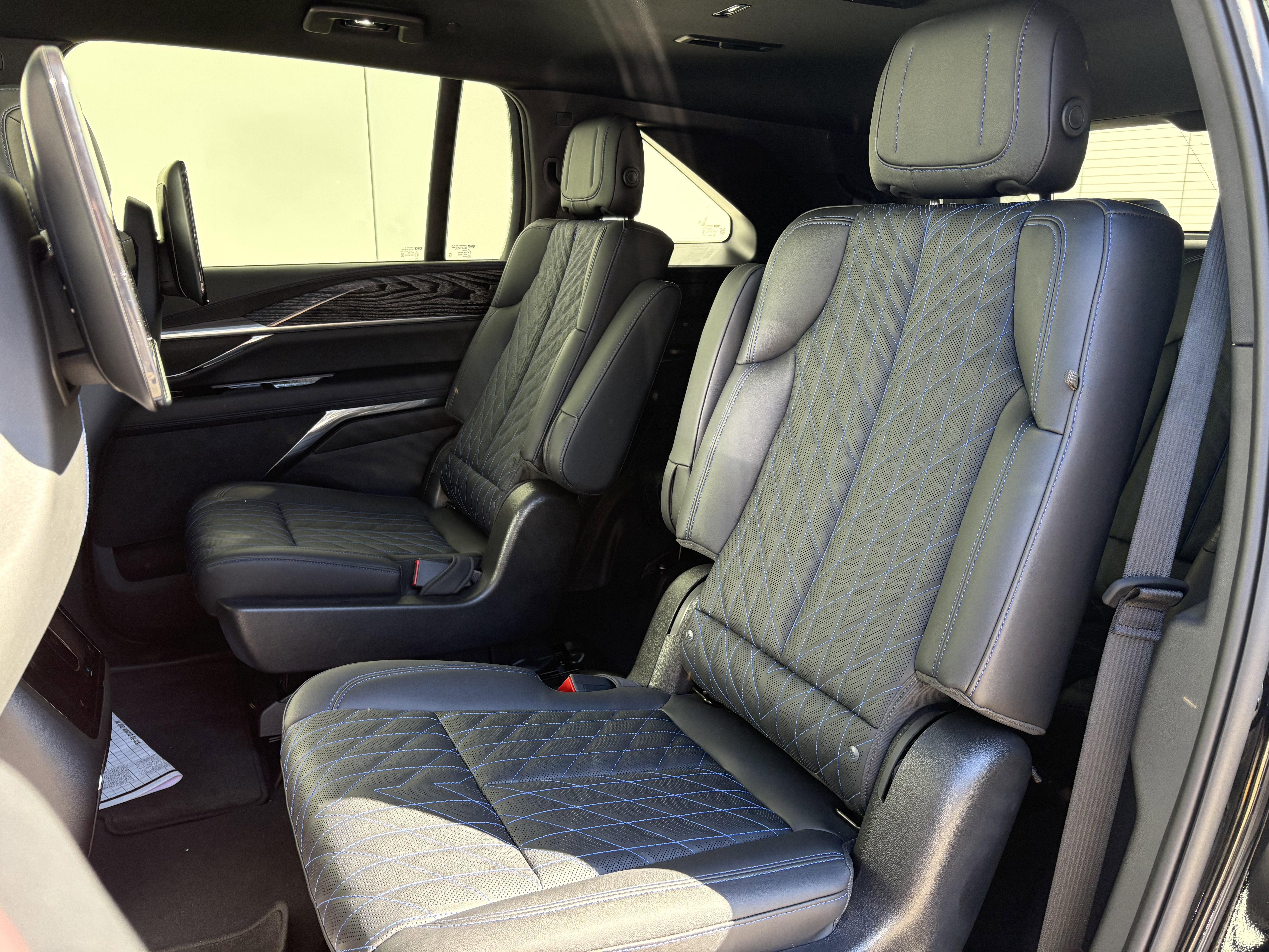 2025 Cadillac ESCALADE IQ Luxury 1