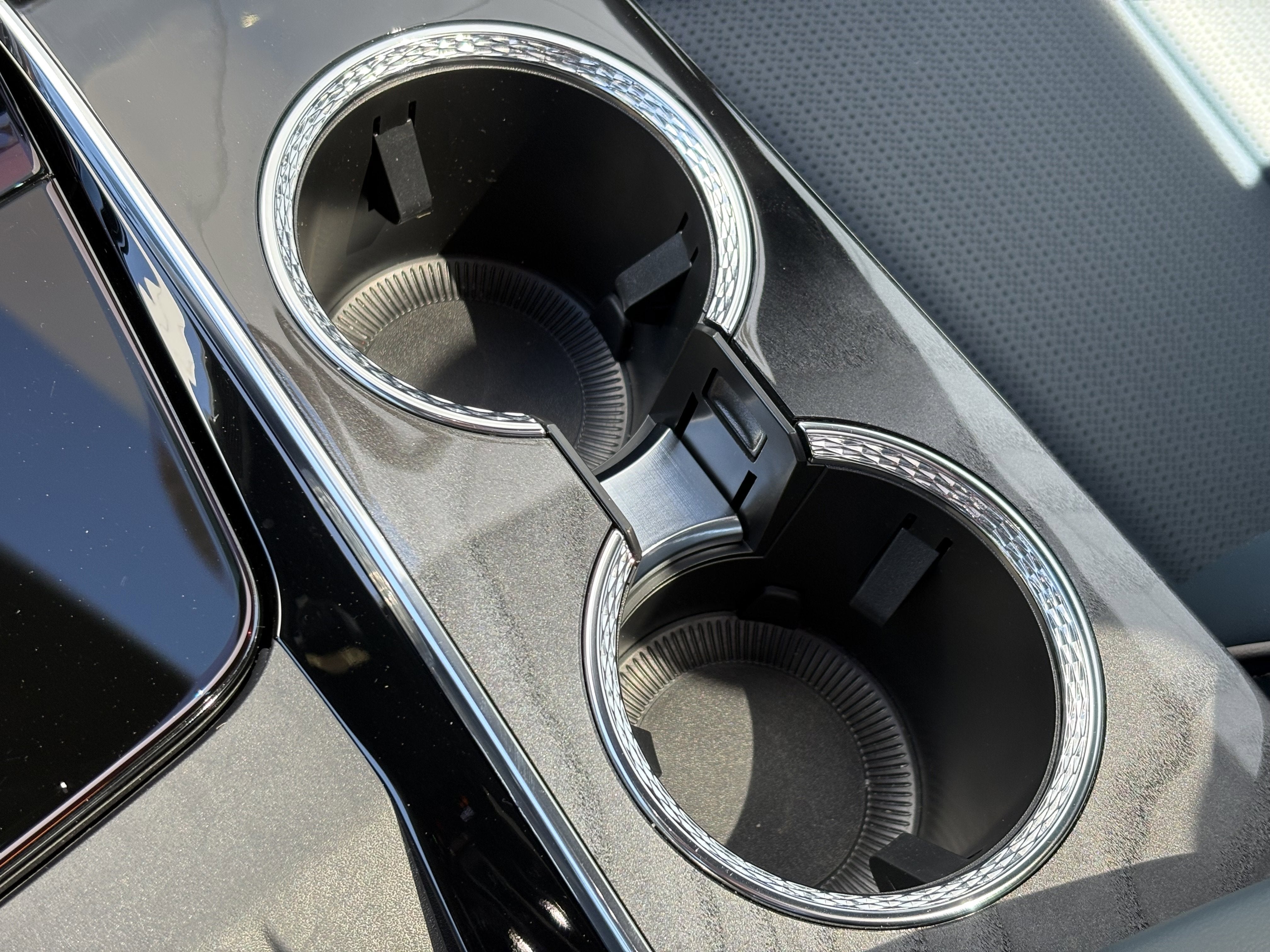 2025 Cadillac ESCALADE IQ Luxury 2