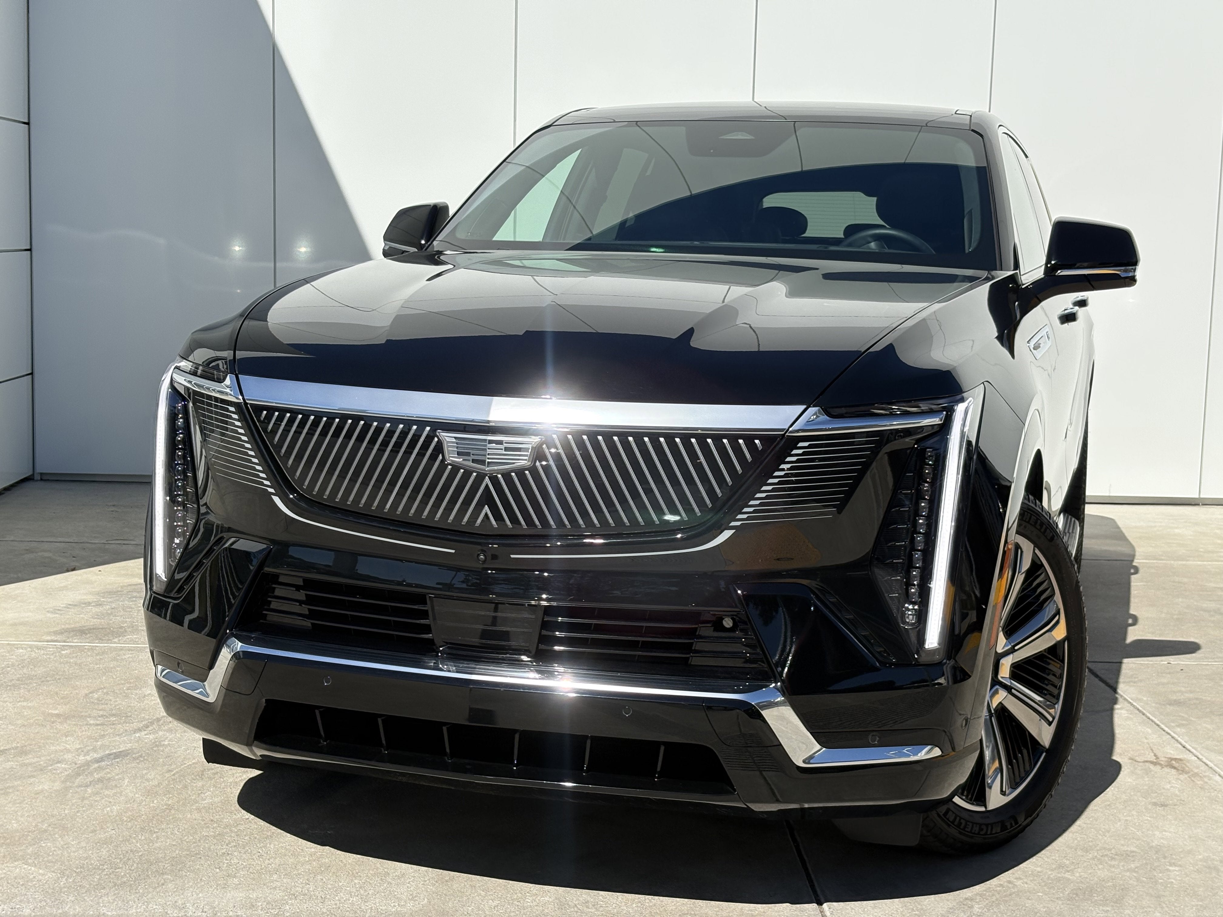 2025 Cadillac ESCALADE IQ Luxury 2