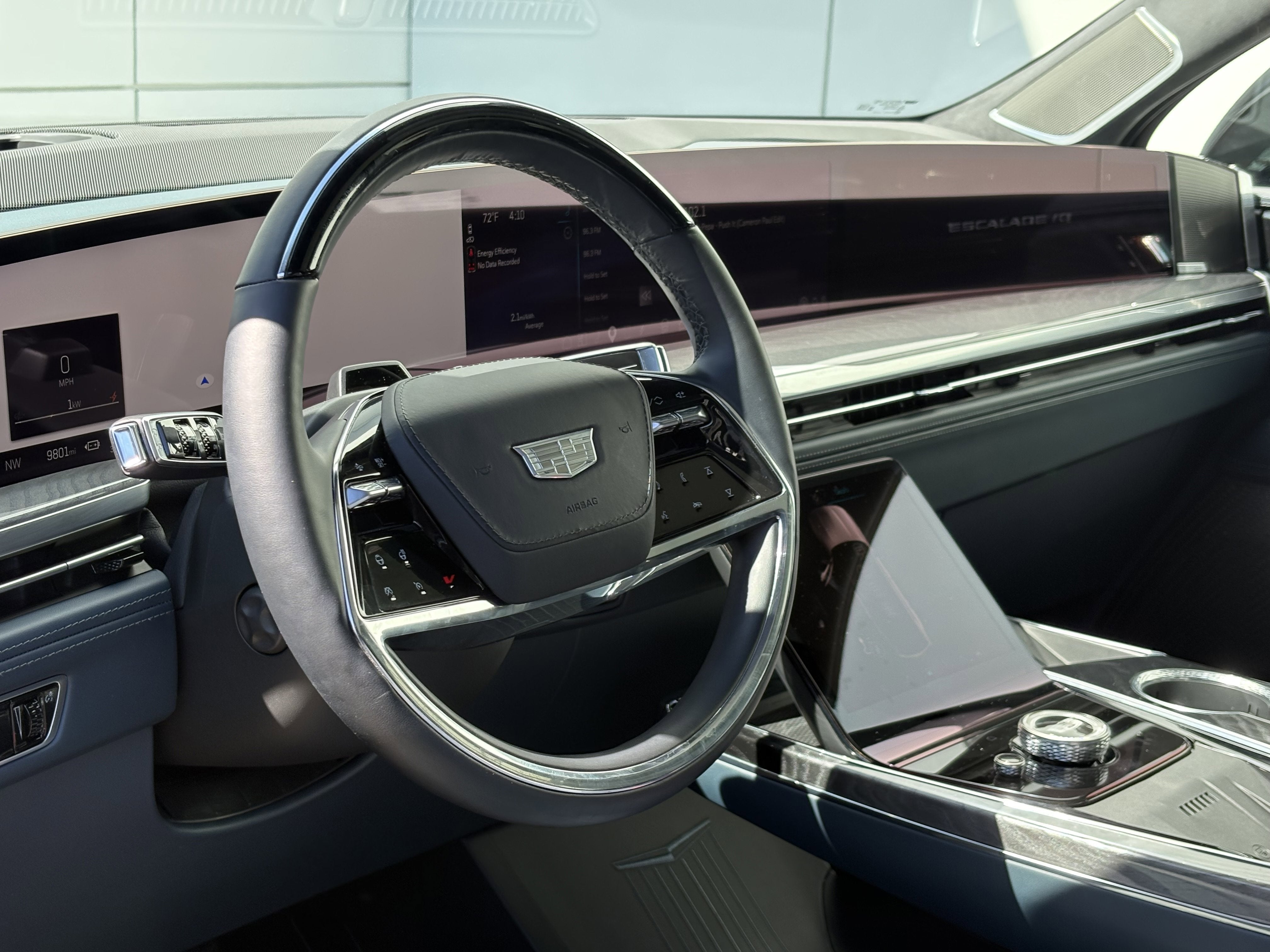 2025 Cadillac ESCALADE IQ Luxury 2
