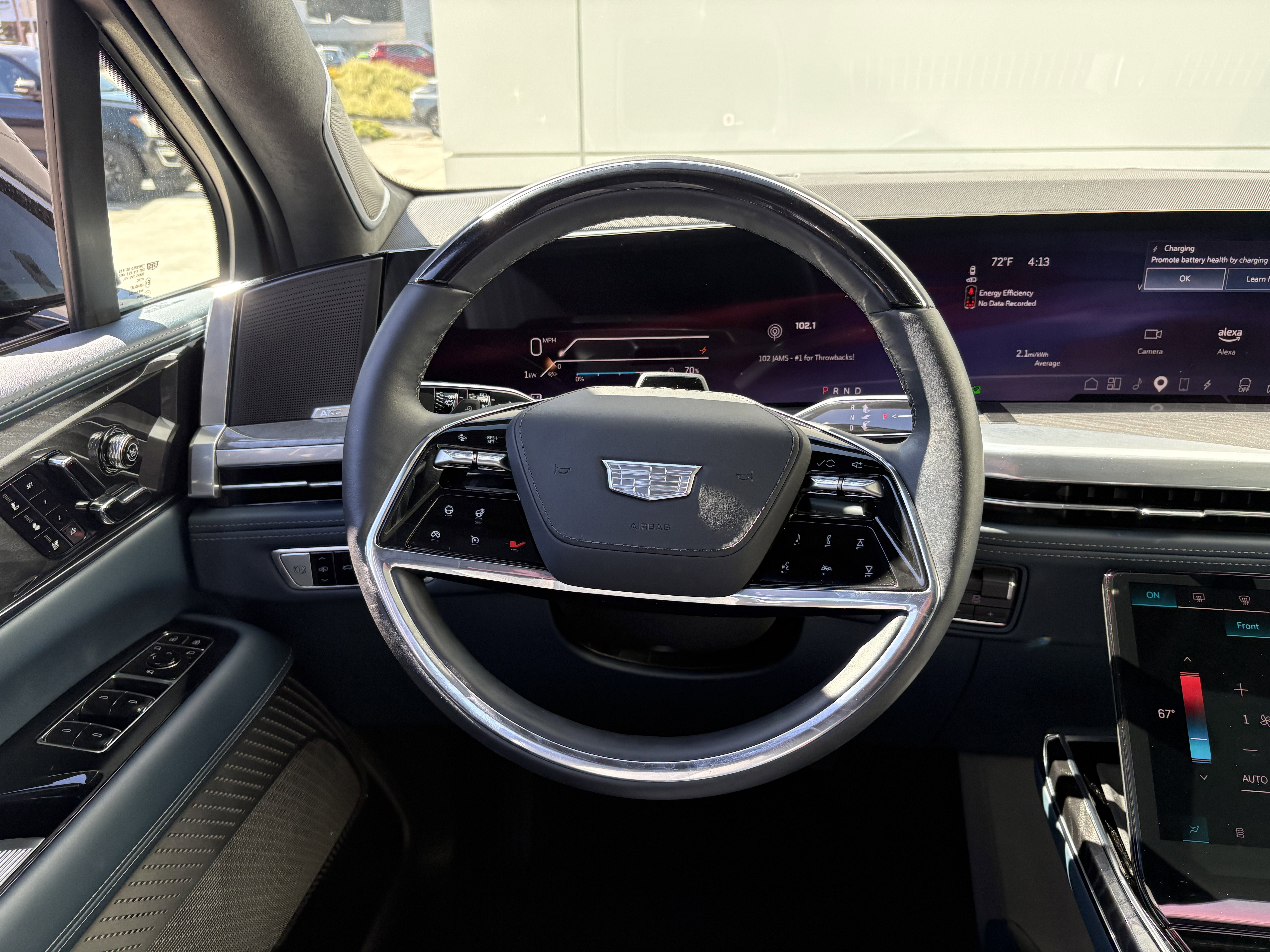 2025 Cadillac ESCALADE IQ Luxury 2