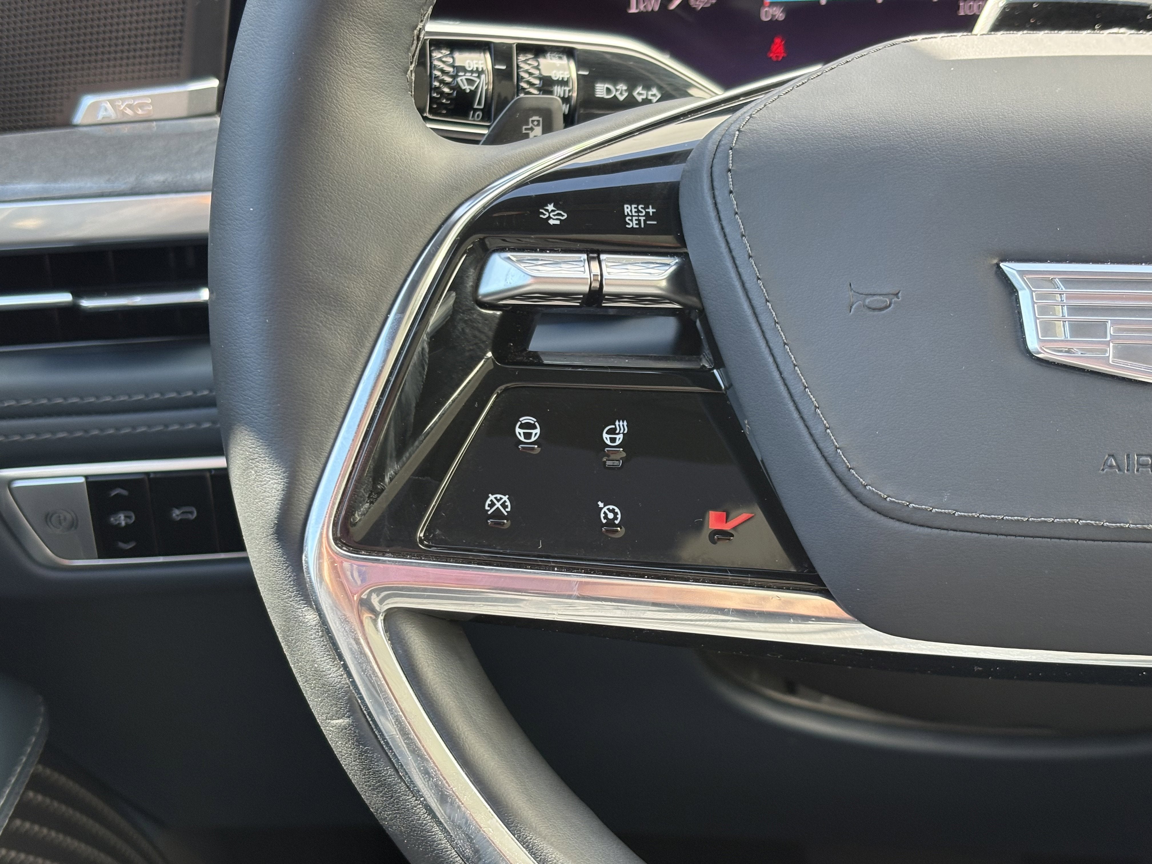2025 Cadillac ESCALADE IQ Luxury 2