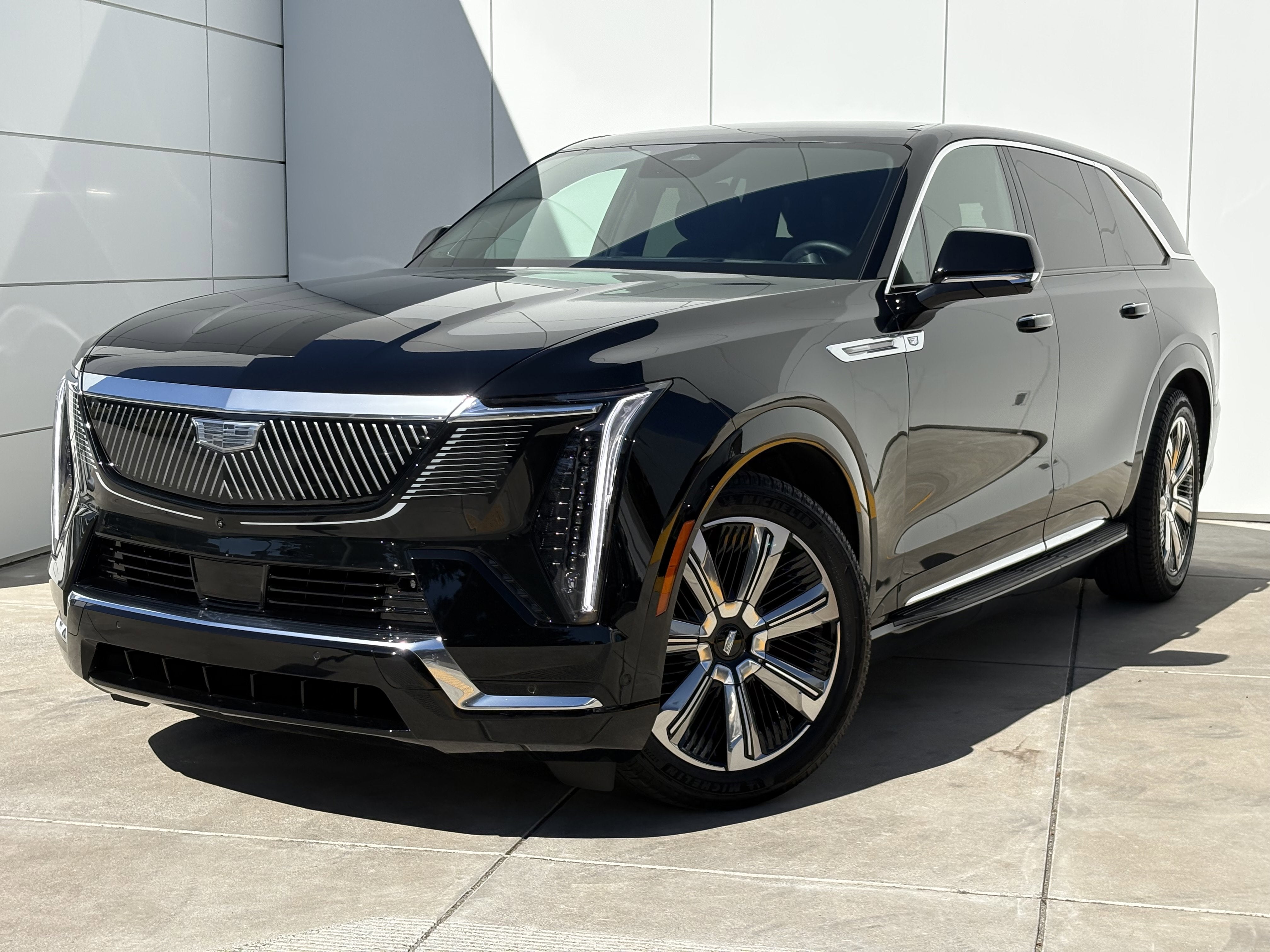 2025 Cadillac ESCALADE IQ Luxury 2