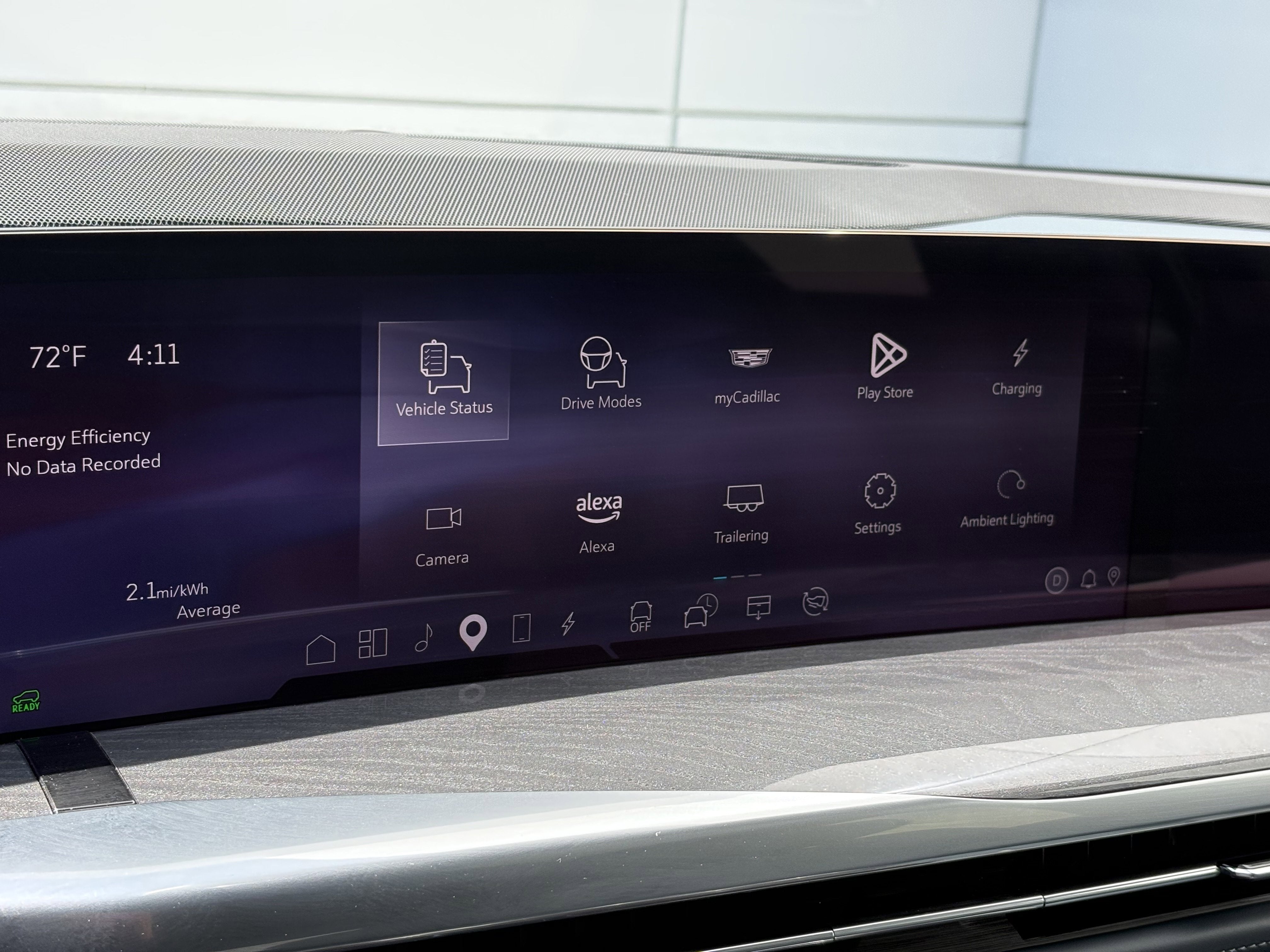 2025 Cadillac ESCALADE IQ Luxury 2