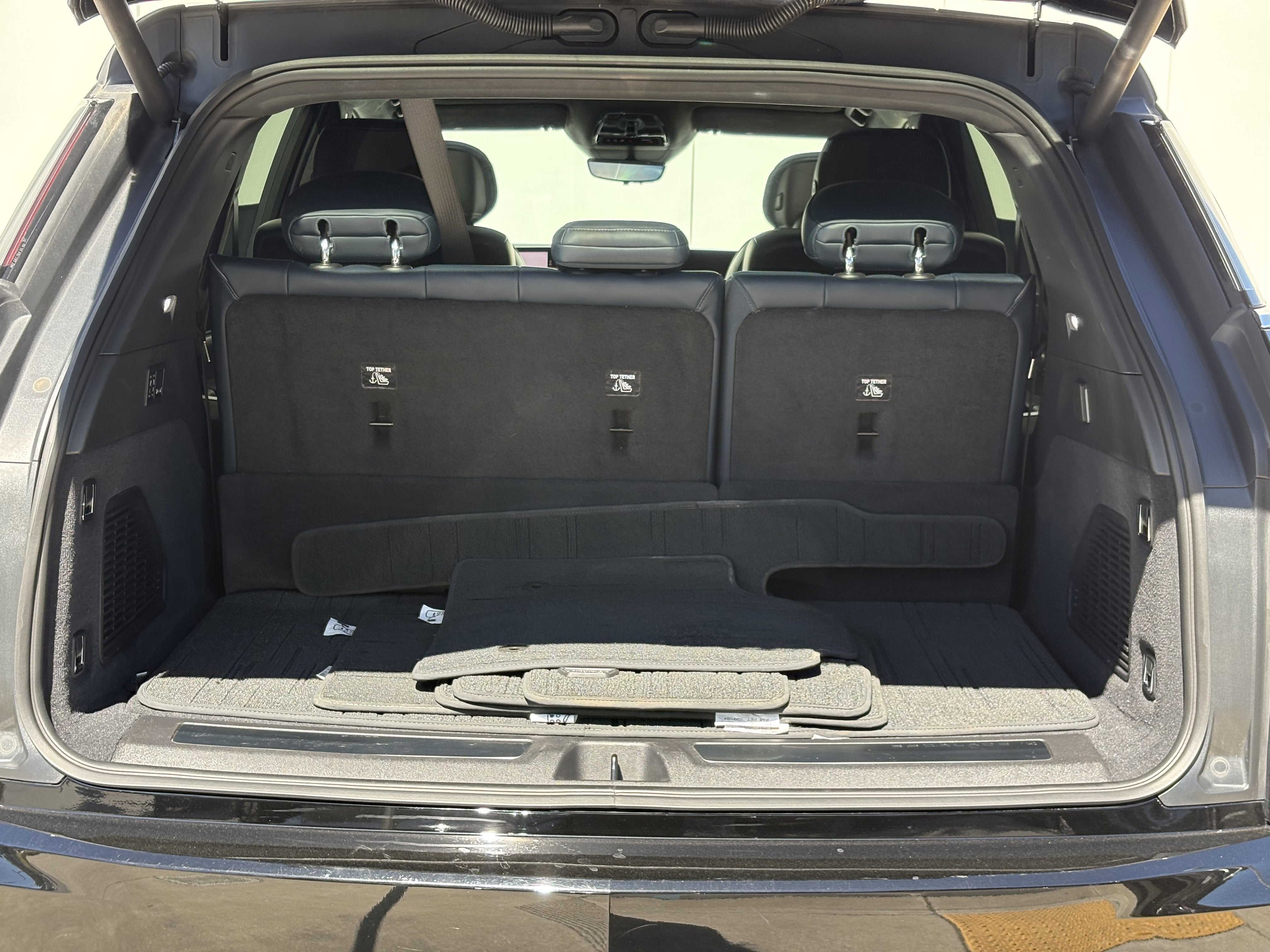 2025 Cadillac ESCALADE IQ Luxury 2