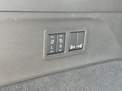 2025 Cadillac ESCALADE IQ Luxury 2