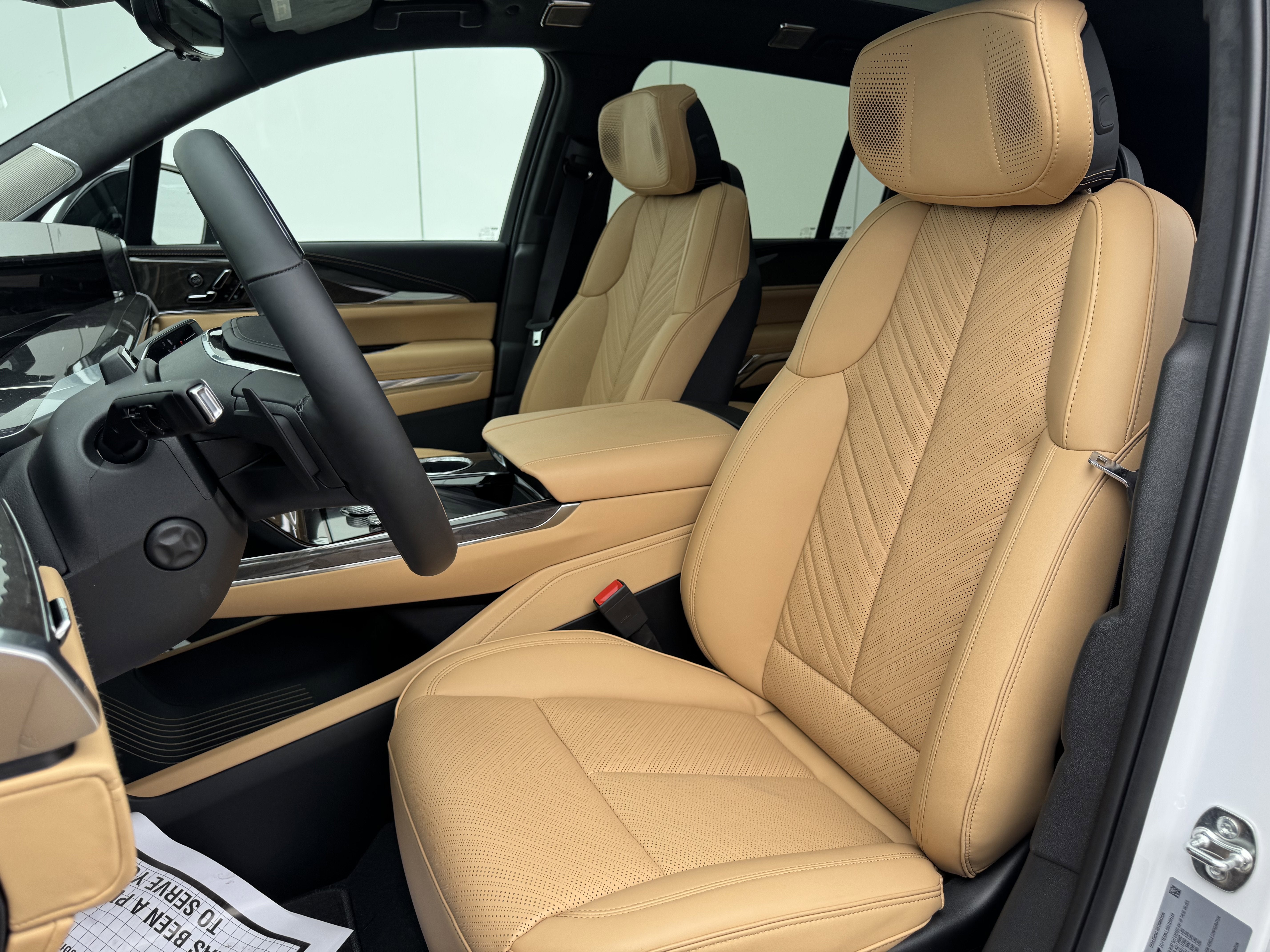 2025 Cadillac ESCALADE IQ Luxury 2