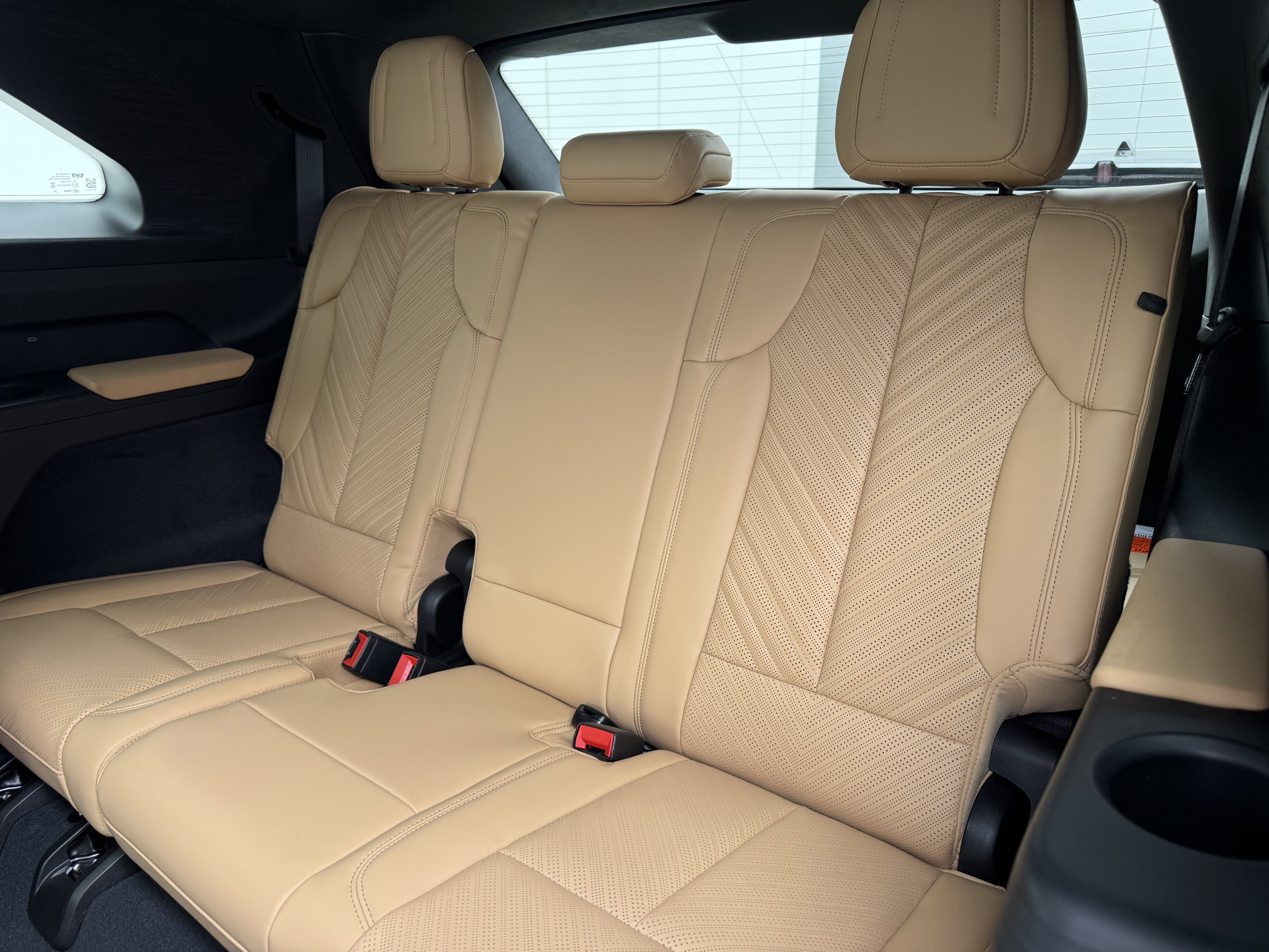 2025 Cadillac ESCALADE IQ Luxury 2