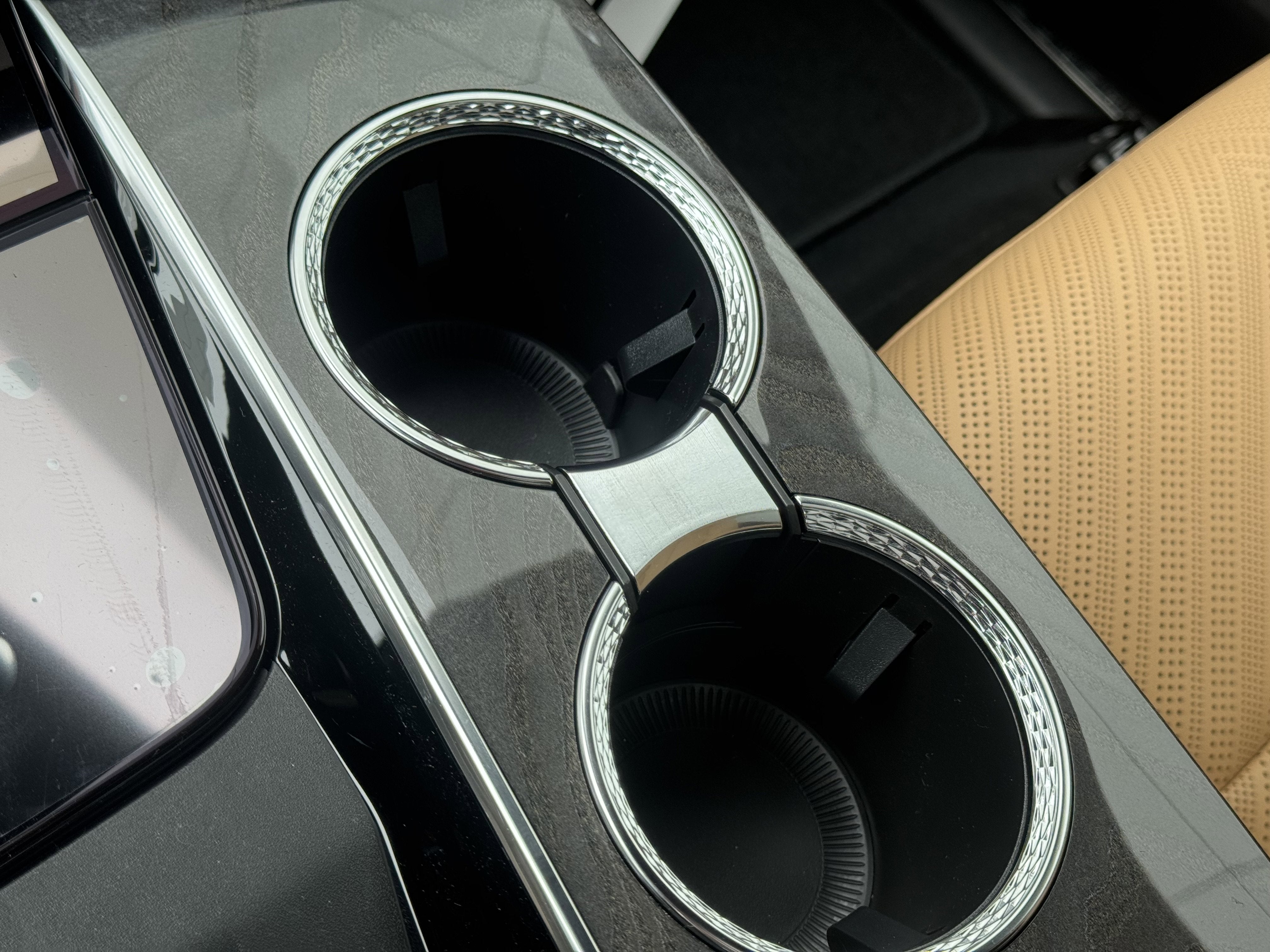 2025 Cadillac ESCALADE IQ Luxury 2