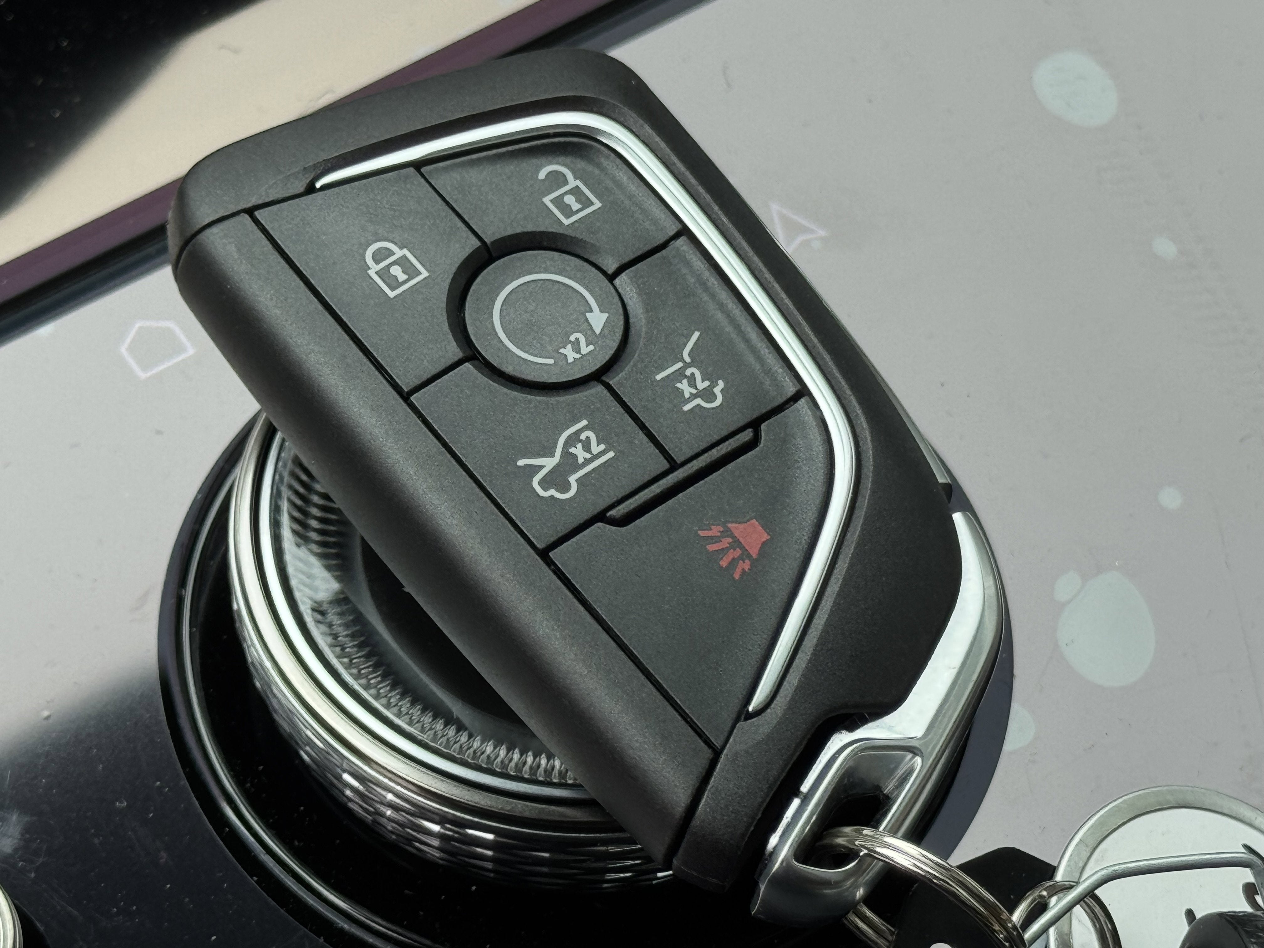 2025 Cadillac ESCALADE IQ Luxury 2