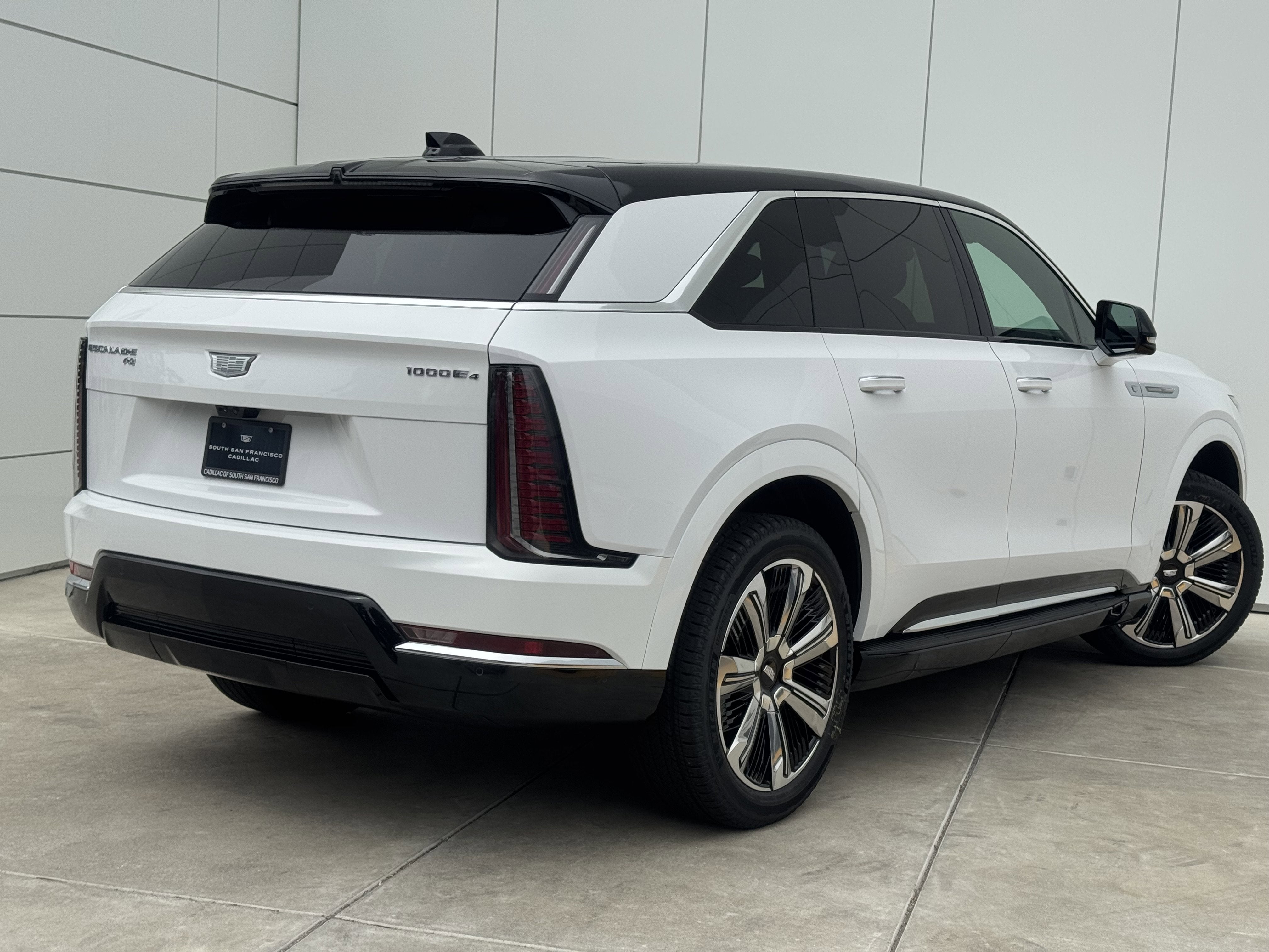 2025 Cadillac ESCALADE IQ Luxury 2