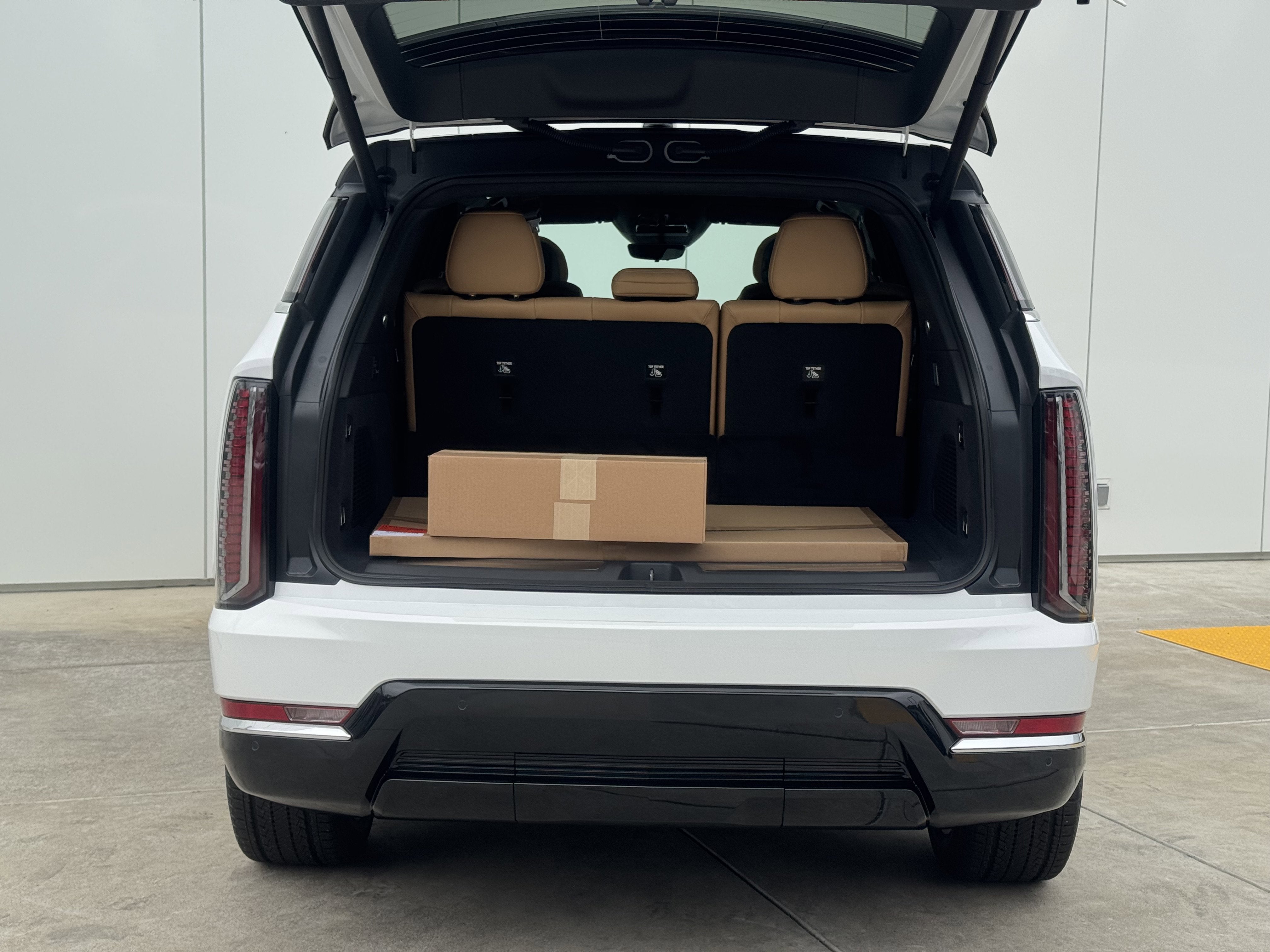 2025 Cadillac ESCALADE IQ Luxury 2