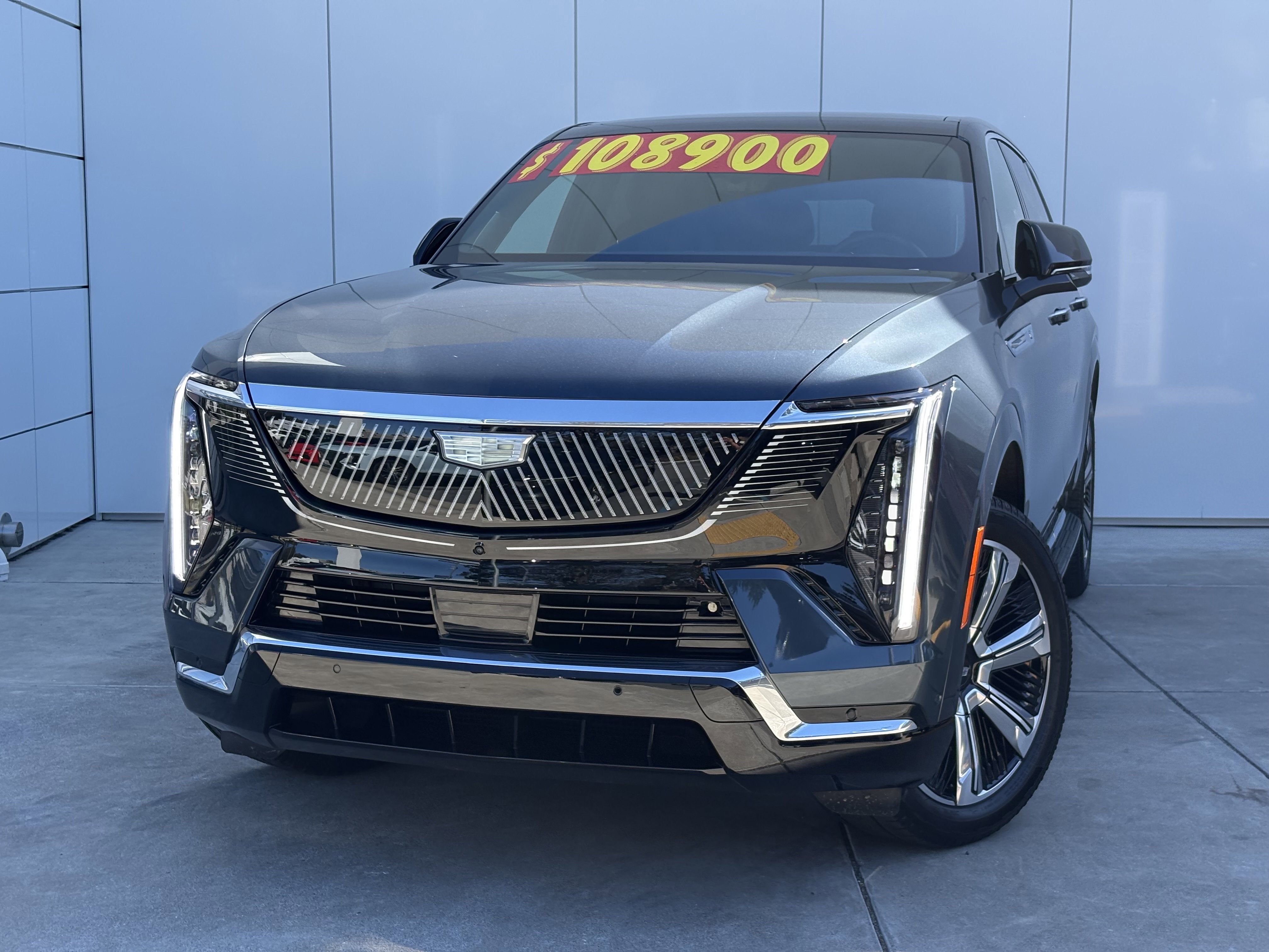 2025 Cadillac ESCALADE IQ Luxury 2