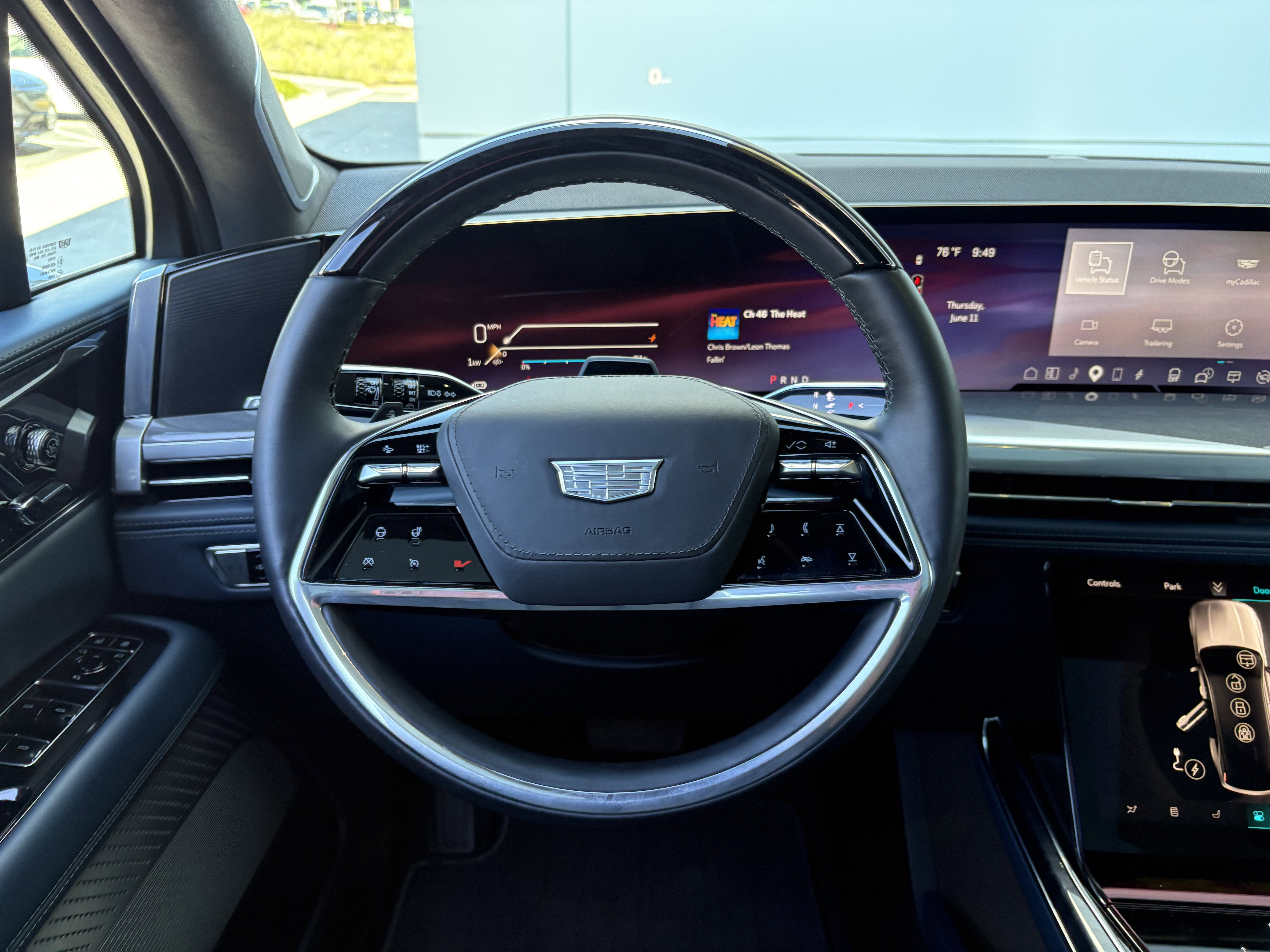 2025 Cadillac ESCALADE IQ Luxury 2