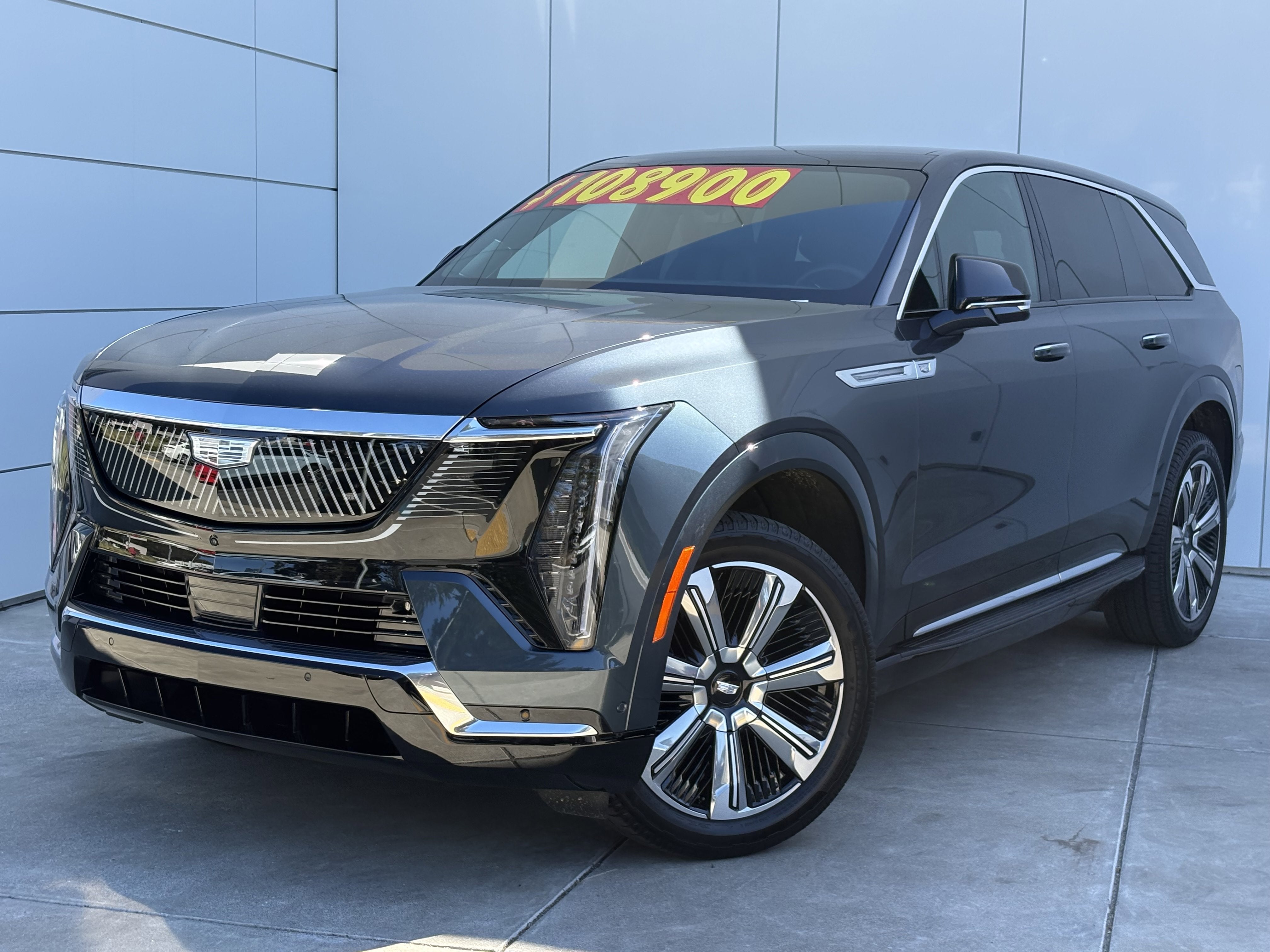 2025 Cadillac ESCALADE IQ Luxury 2