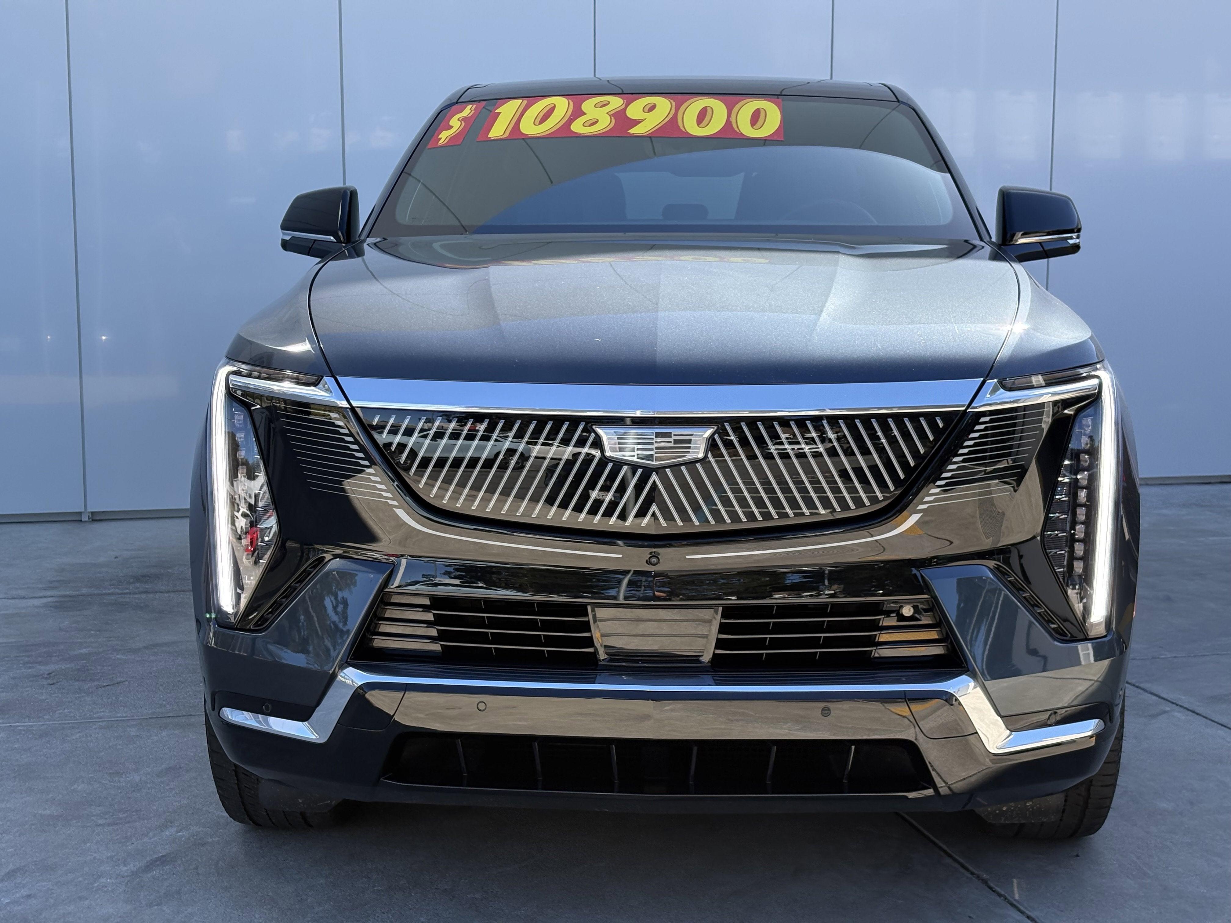 2025 Cadillac ESCALADE IQ Luxury 2
