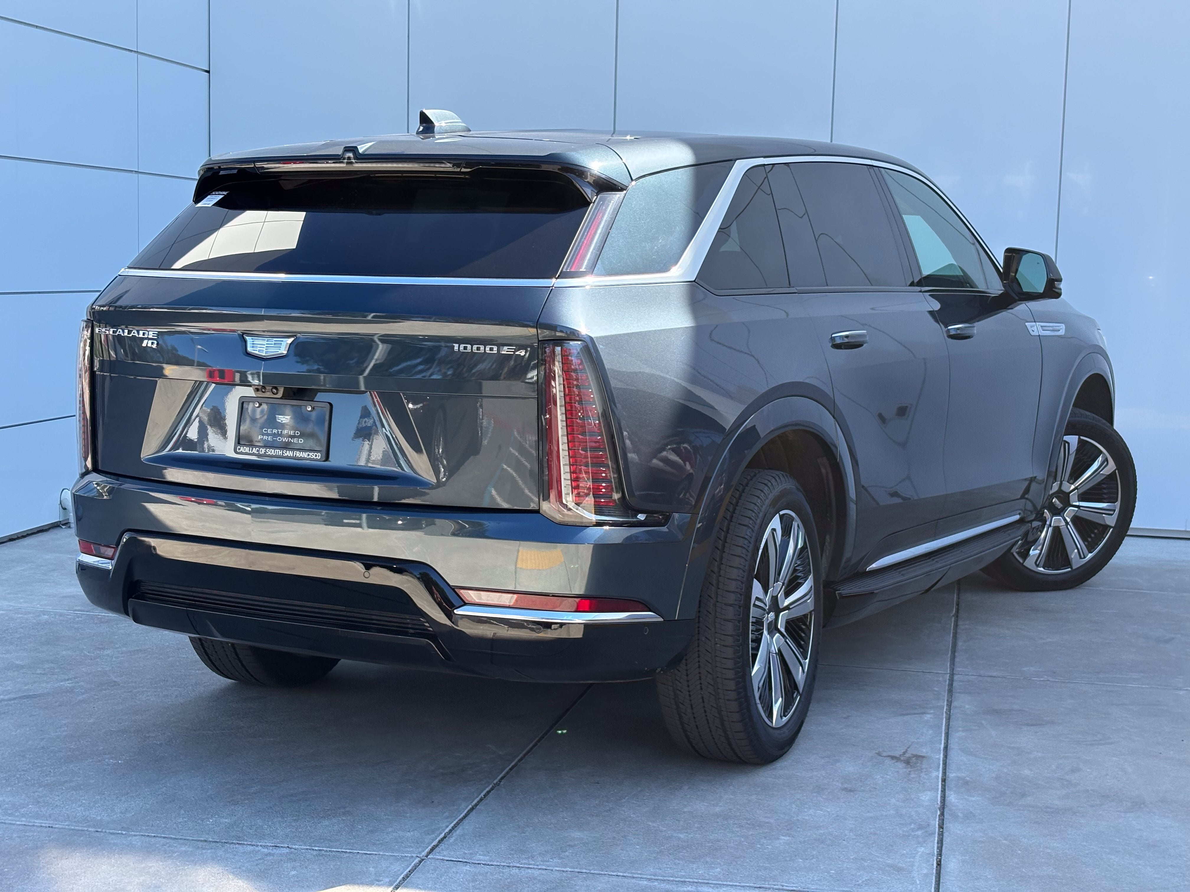 2025 Cadillac ESCALADE IQ Luxury 2