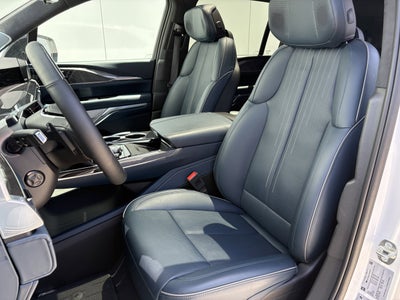2025 Cadillac ESCALADE IQ Luxury 2