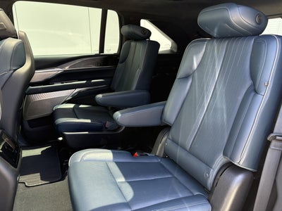 2025 Cadillac ESCALADE IQ Luxury 2