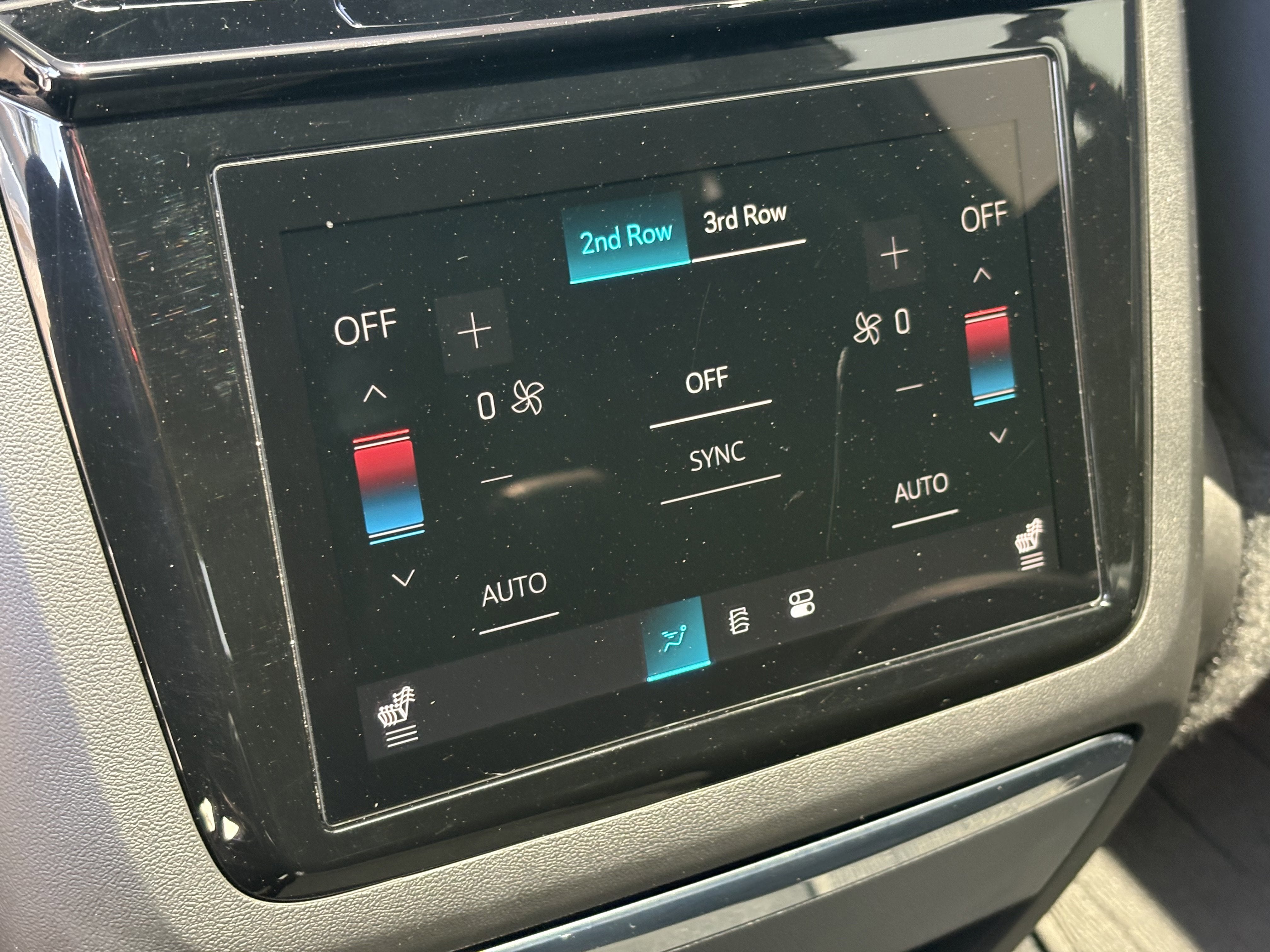 2025 Cadillac ESCALADE IQ Luxury 2
