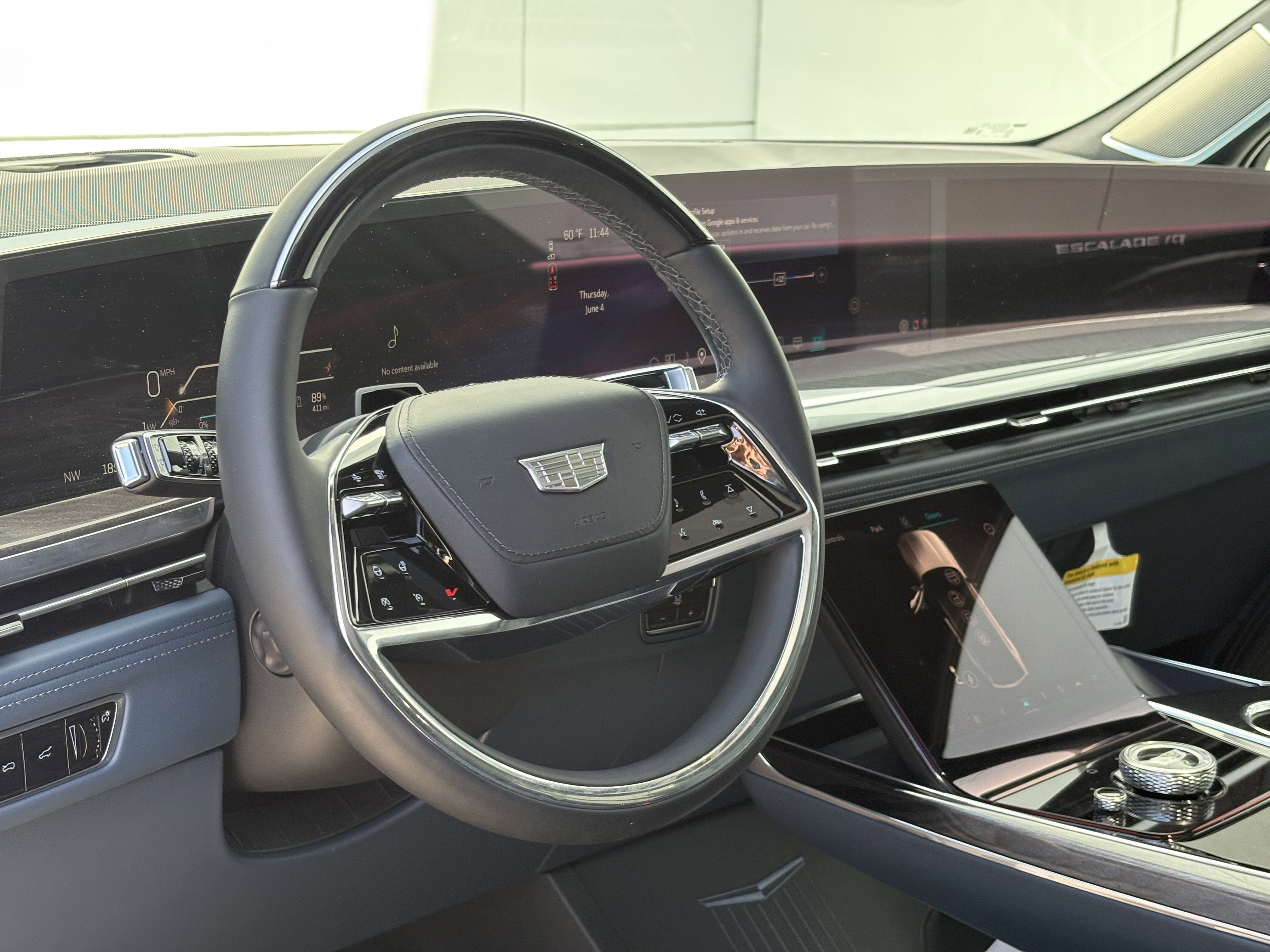 2025 Cadillac ESCALADE IQ Luxury 2
