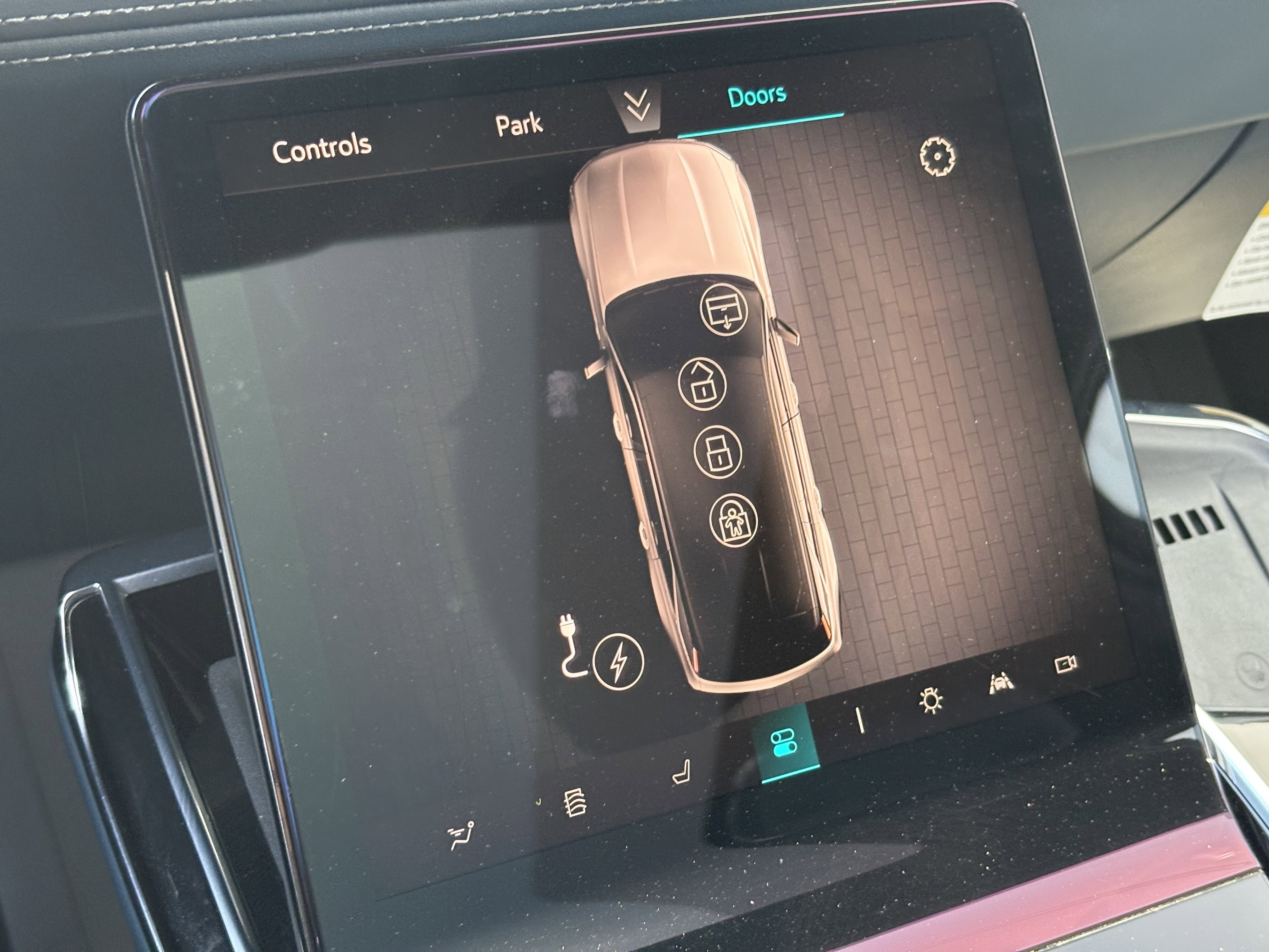 2025 Cadillac ESCALADE IQ Luxury 2