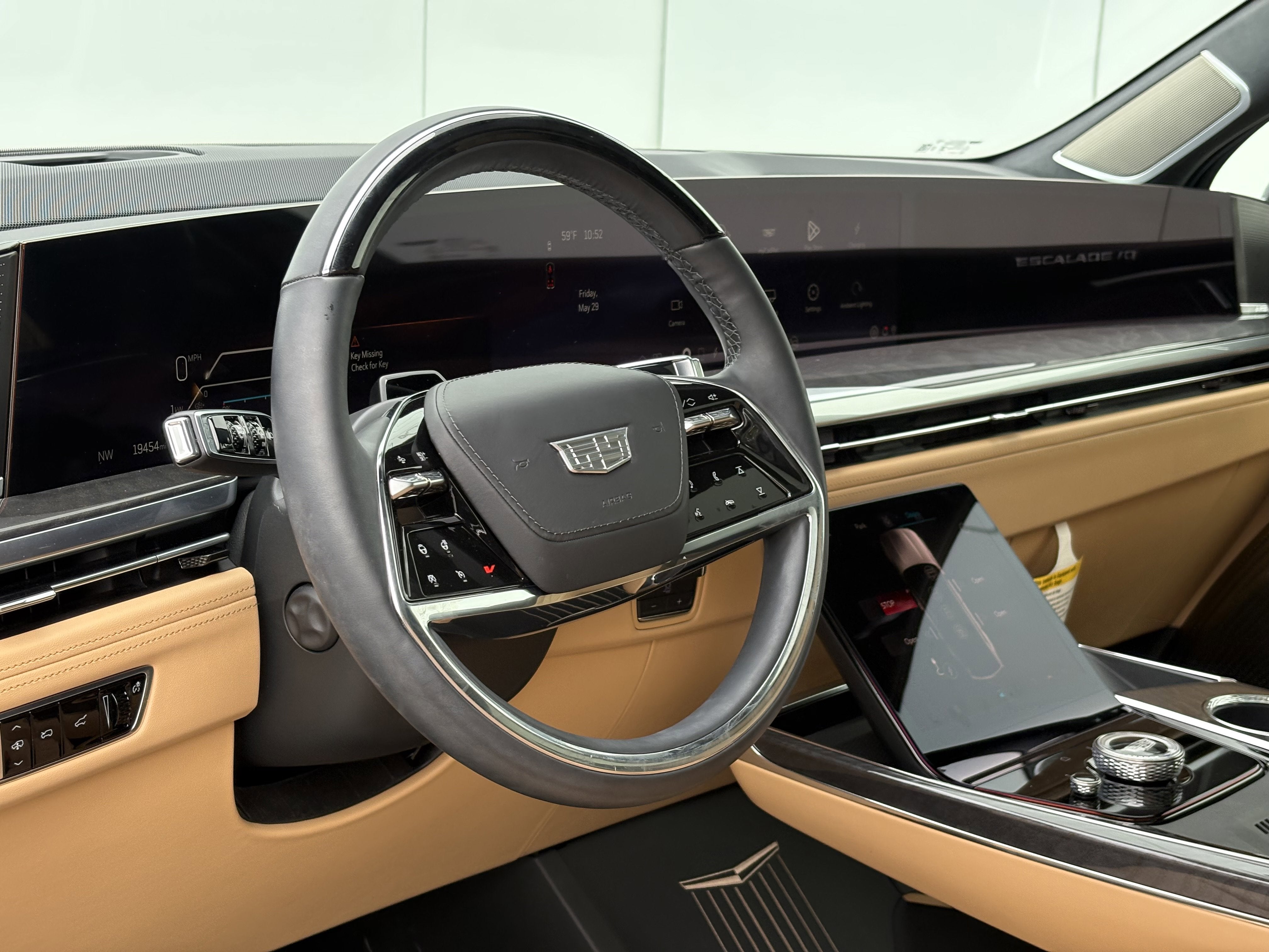 2025 Cadillac ESCALADE IQ Luxury 2