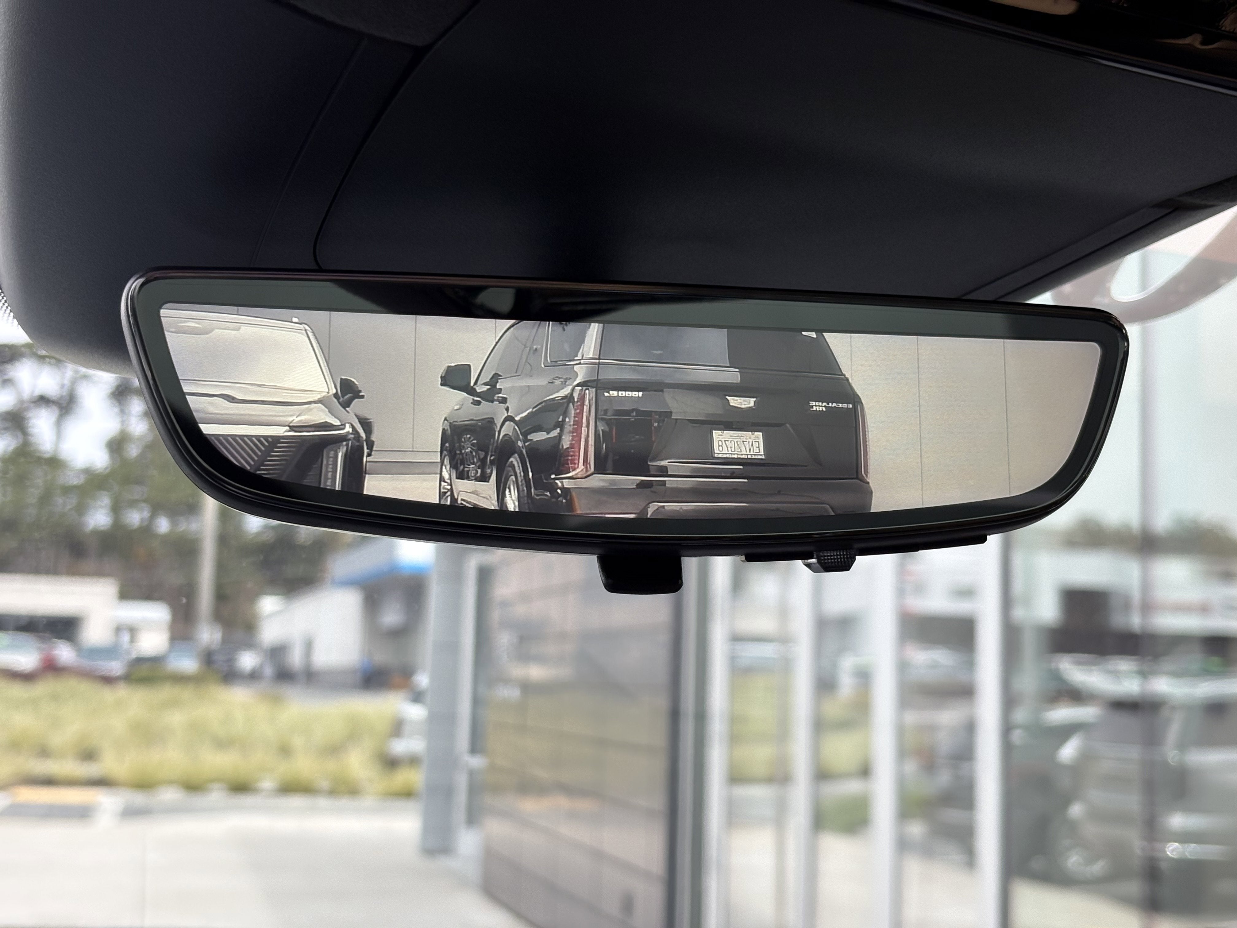 2025 Cadillac ESCALADE IQ Luxury 2